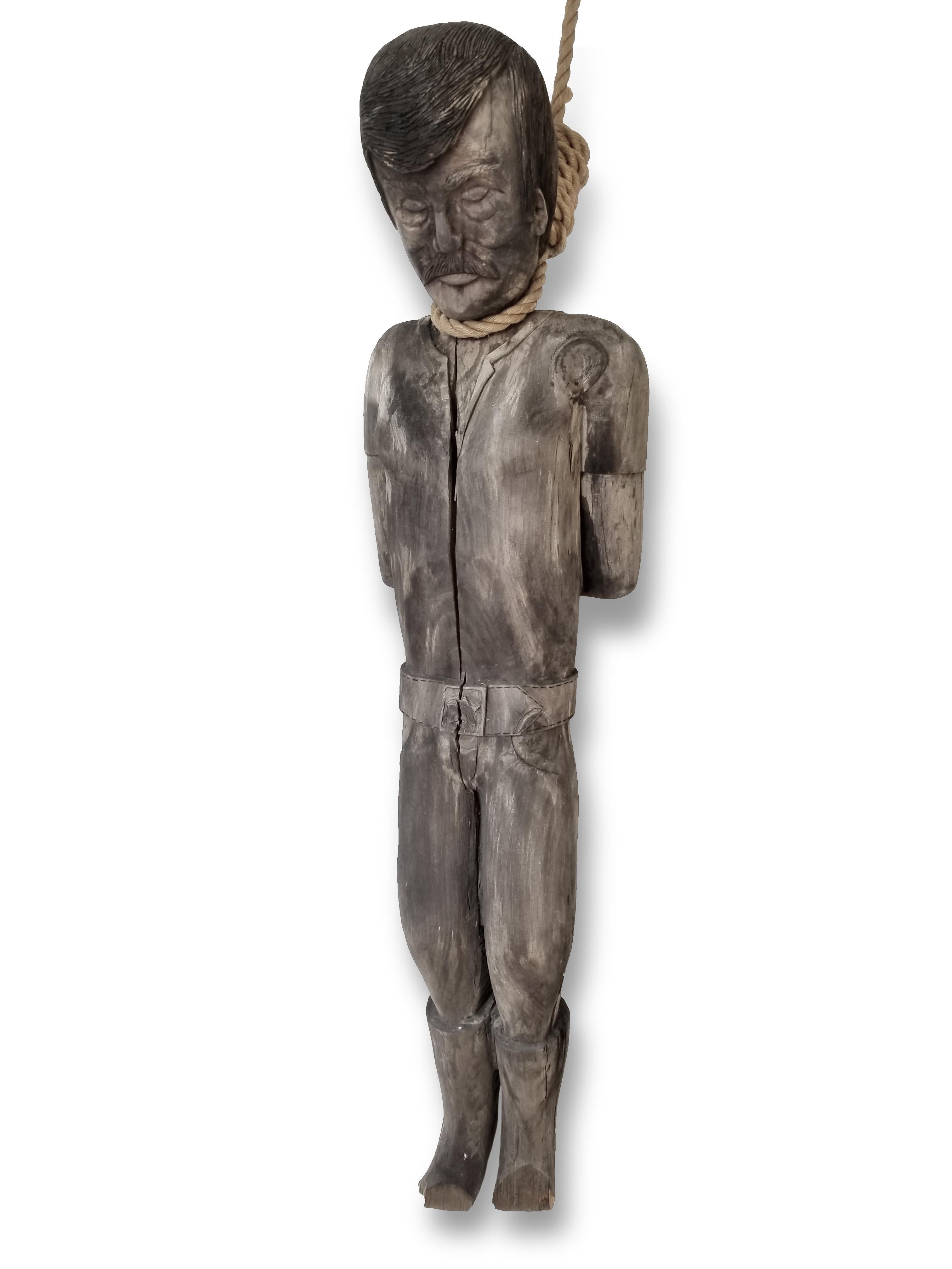 Sculpté Étude de chevalier suspendu en bois sculpté et peint de style artisanal ancien en vente
