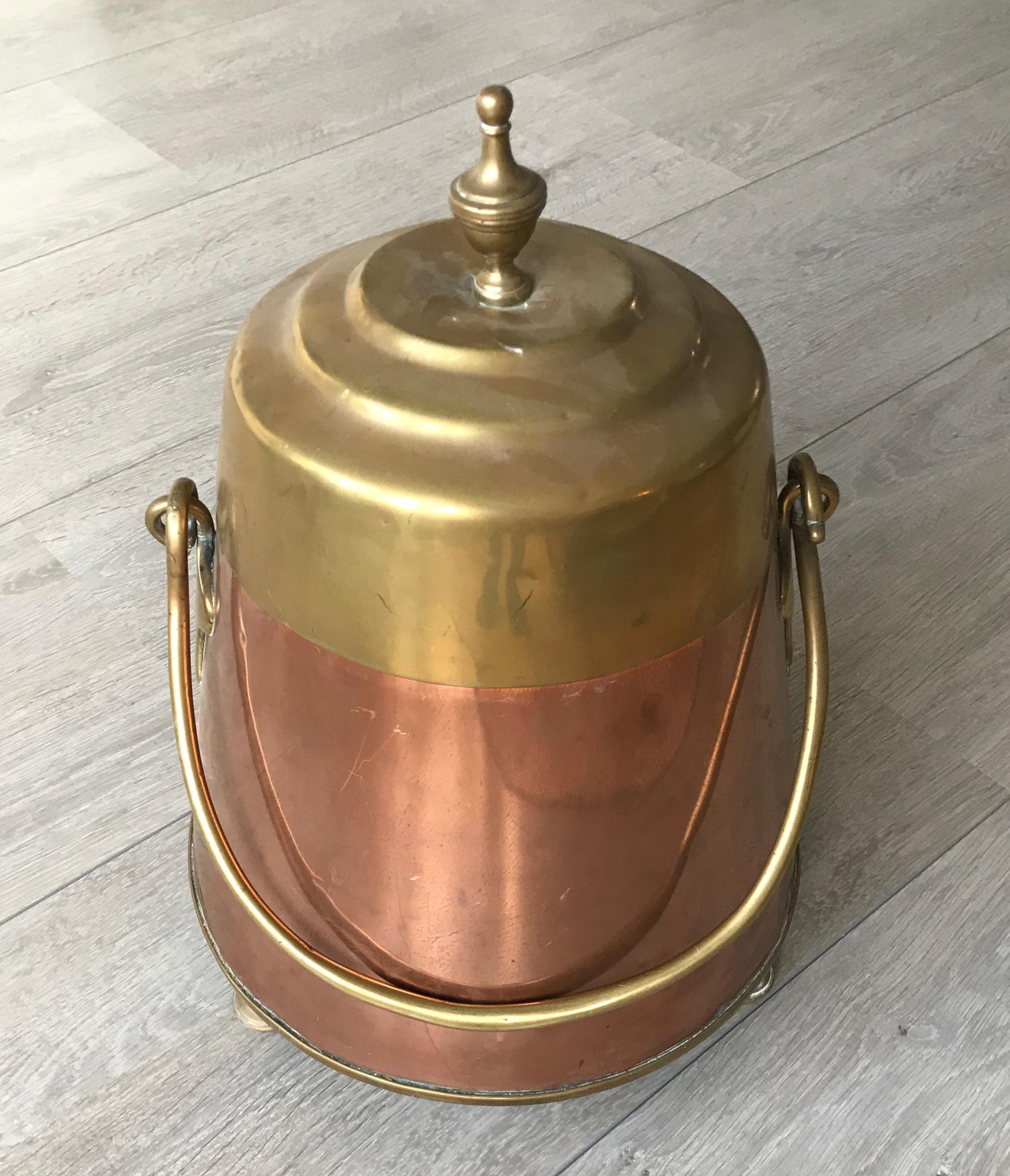 Polished Antique Stylish Copper and Brass Coal Kettle, Fire Extinguisher Fire Place Decor For Sale