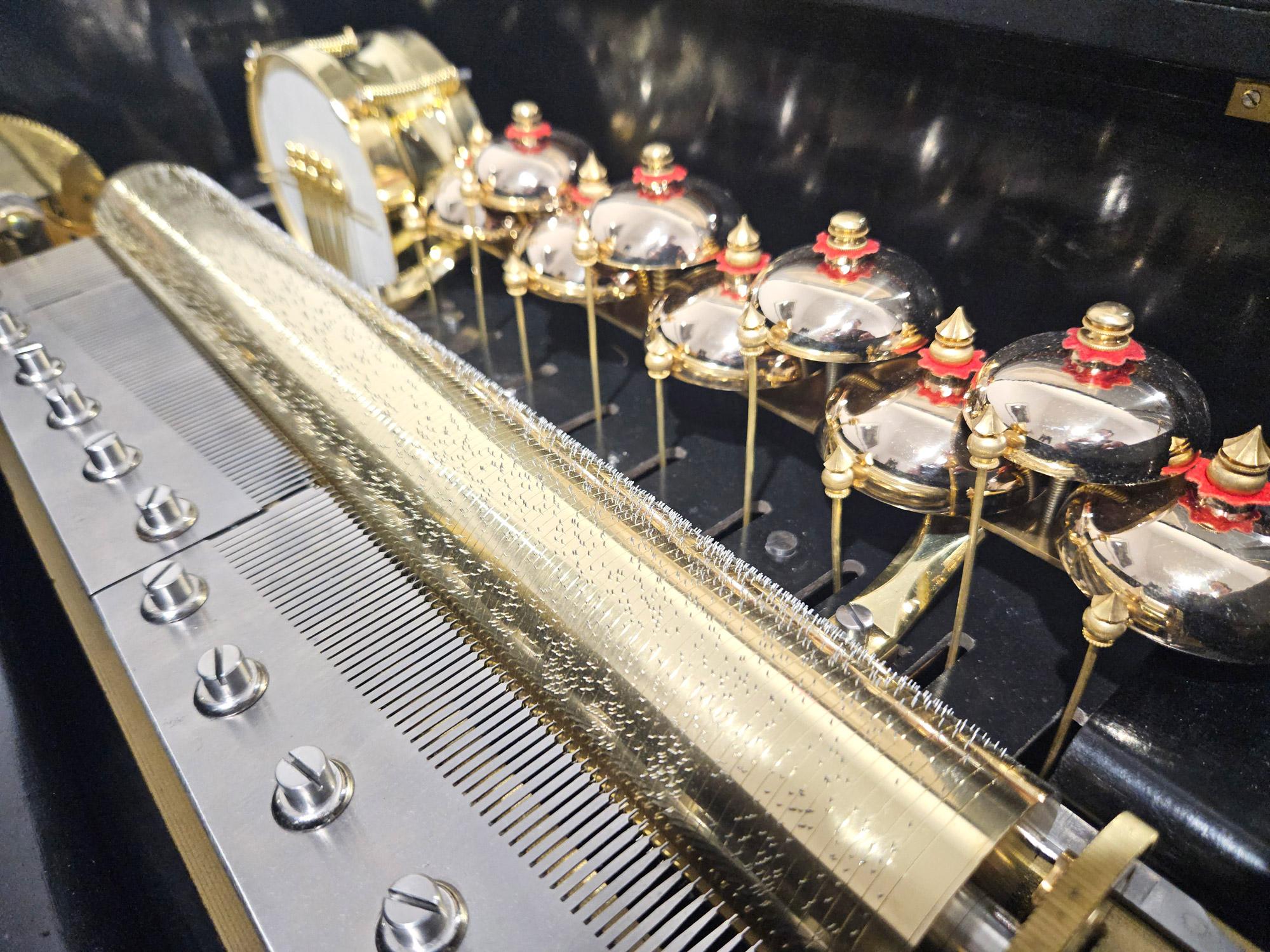 Antique Sublime Harmony Bell & Drum Music Box, Paillard Vaucher et Fils, c. 1875 For Sale 1