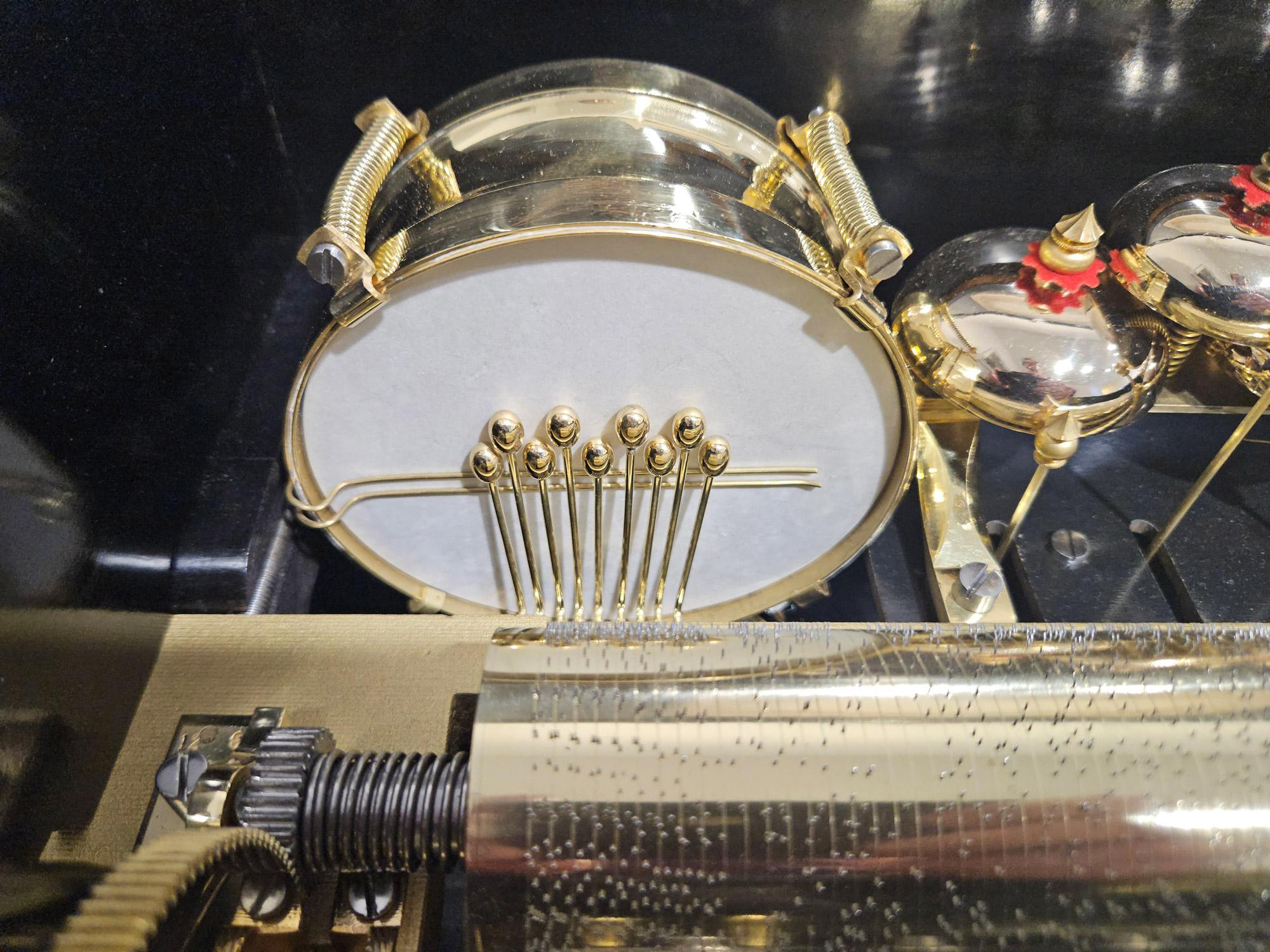 Antique Sublime Harmony Bell & Drum Music Box, Paillard Vaucher et Fils, c. 1875 For Sale 2