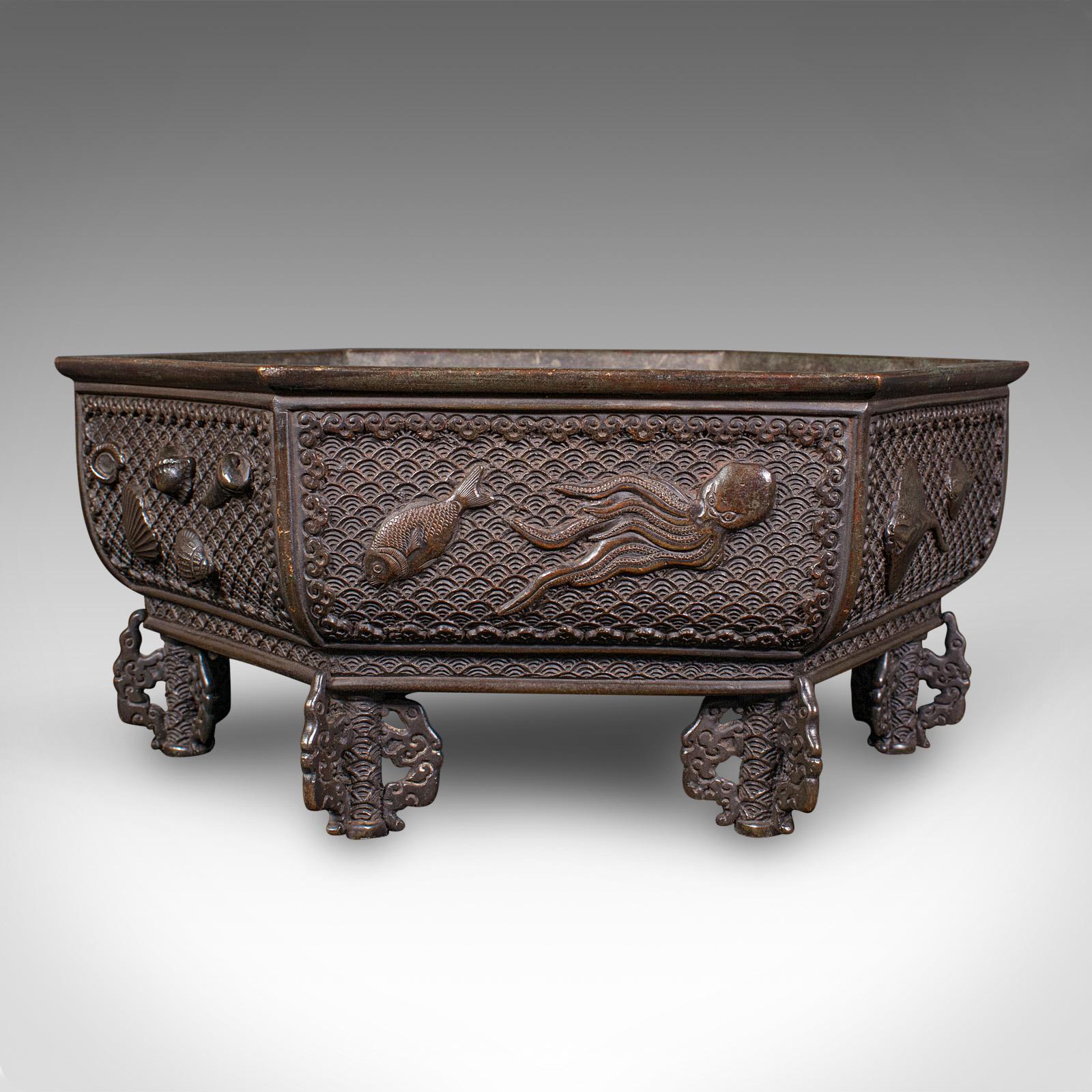 Giapponese Antique Suiban Planter, Japanese Bronze Bonsai Jardiniere, Edo Period, Victorian in vendita