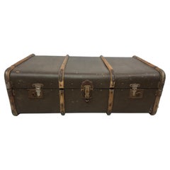 Antique valise de voyage à l'étranger