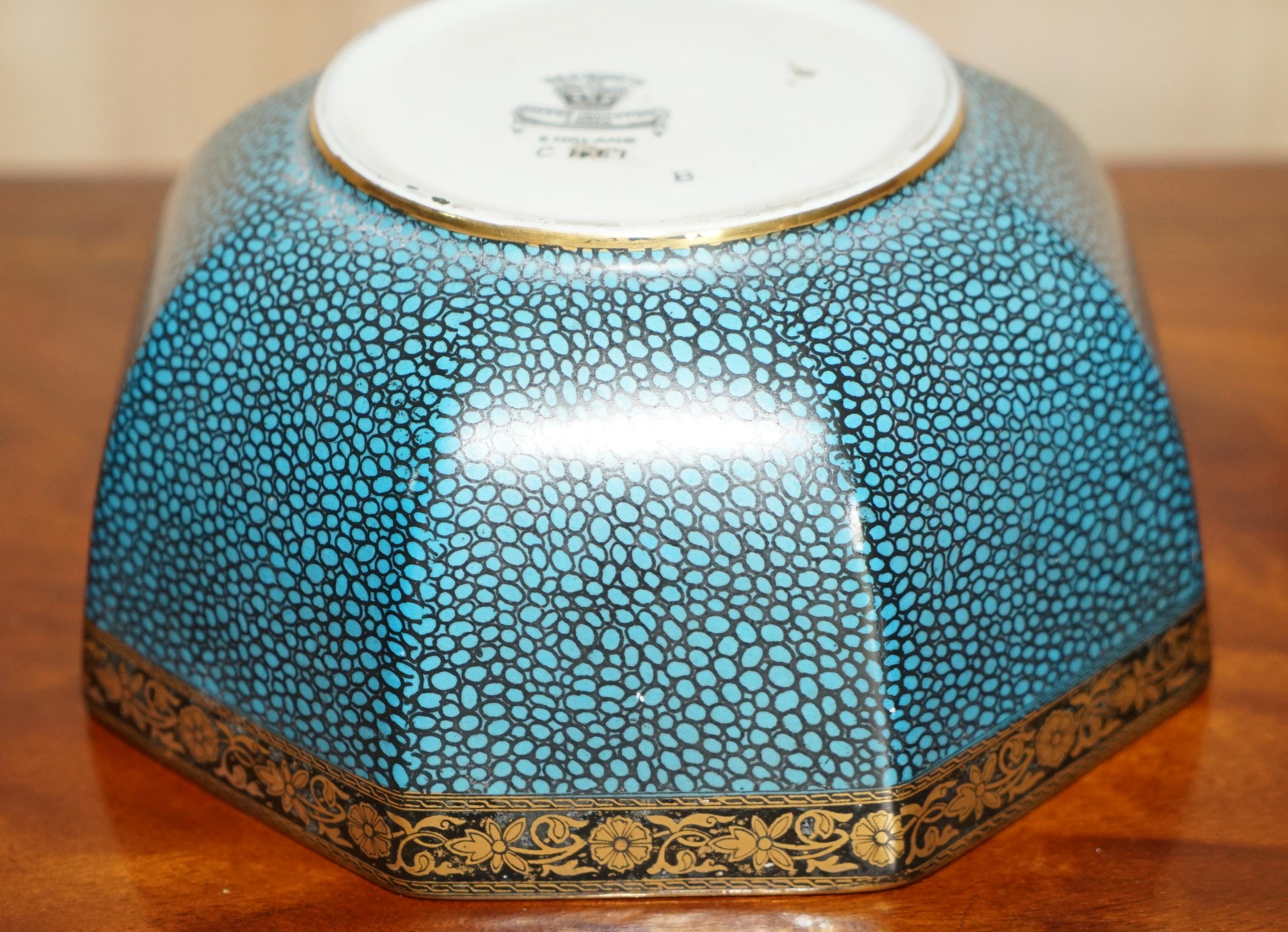 Antique Suite of Mason's Ironstone China Cobalt Blue & Gold Gilt Vases & Bowl 1