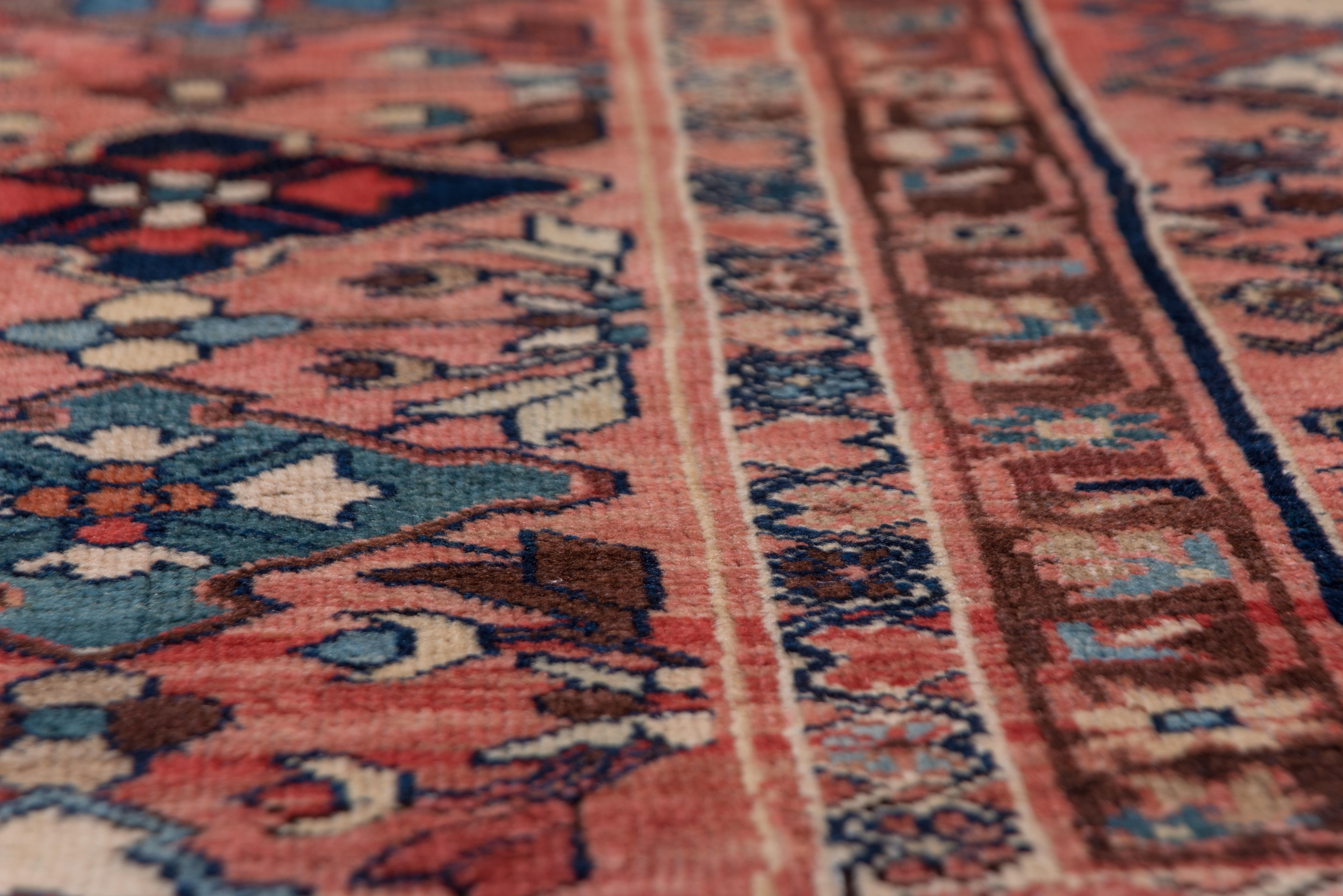 Antique Sultanabad Carpet, circa 1900s For Sale 4