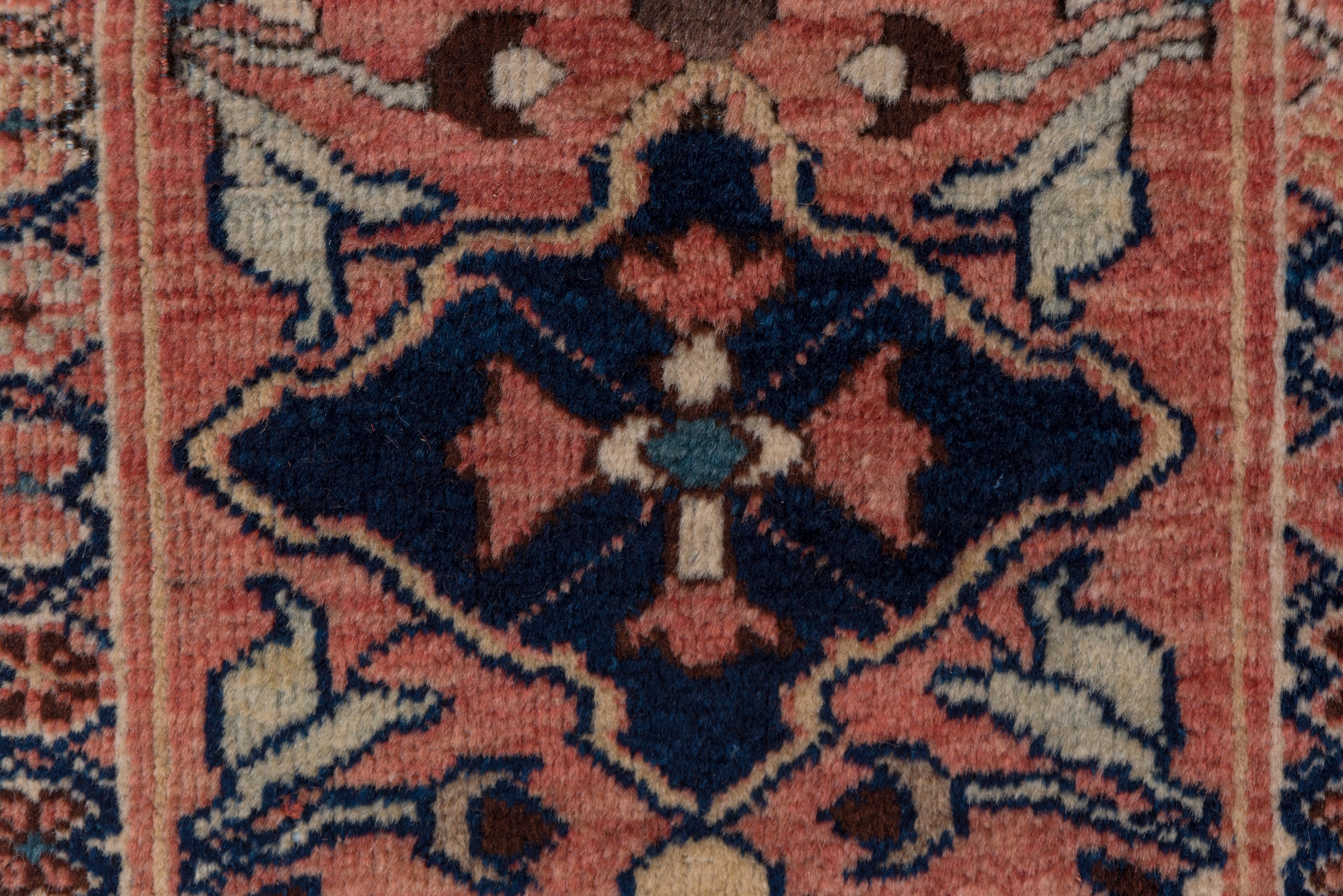 Antique Sultanabad Carpet, circa 1900s For Sale 5