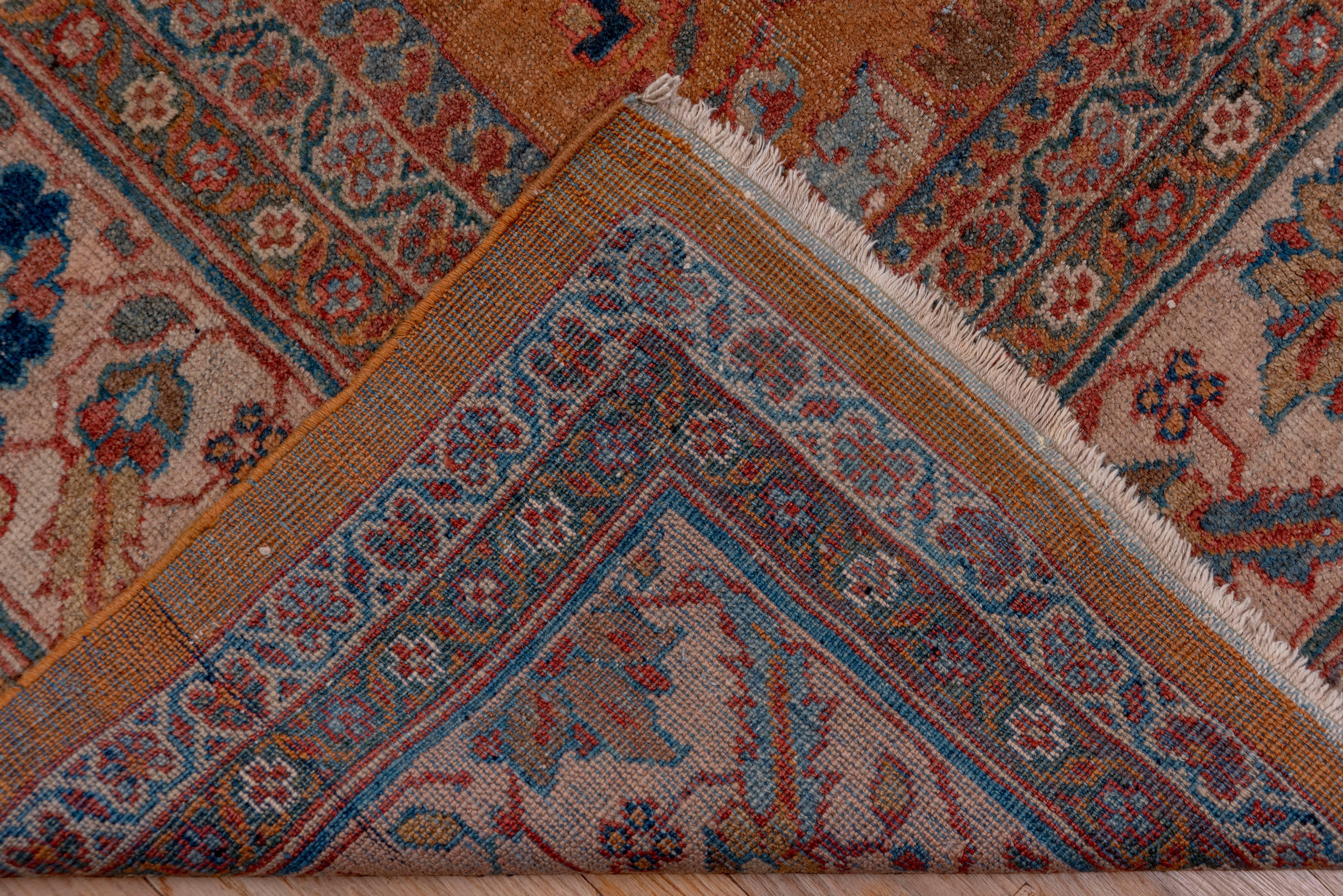 Antique Sultanabad Carpet, circa 1900s In Excellent Condition In New York, NY