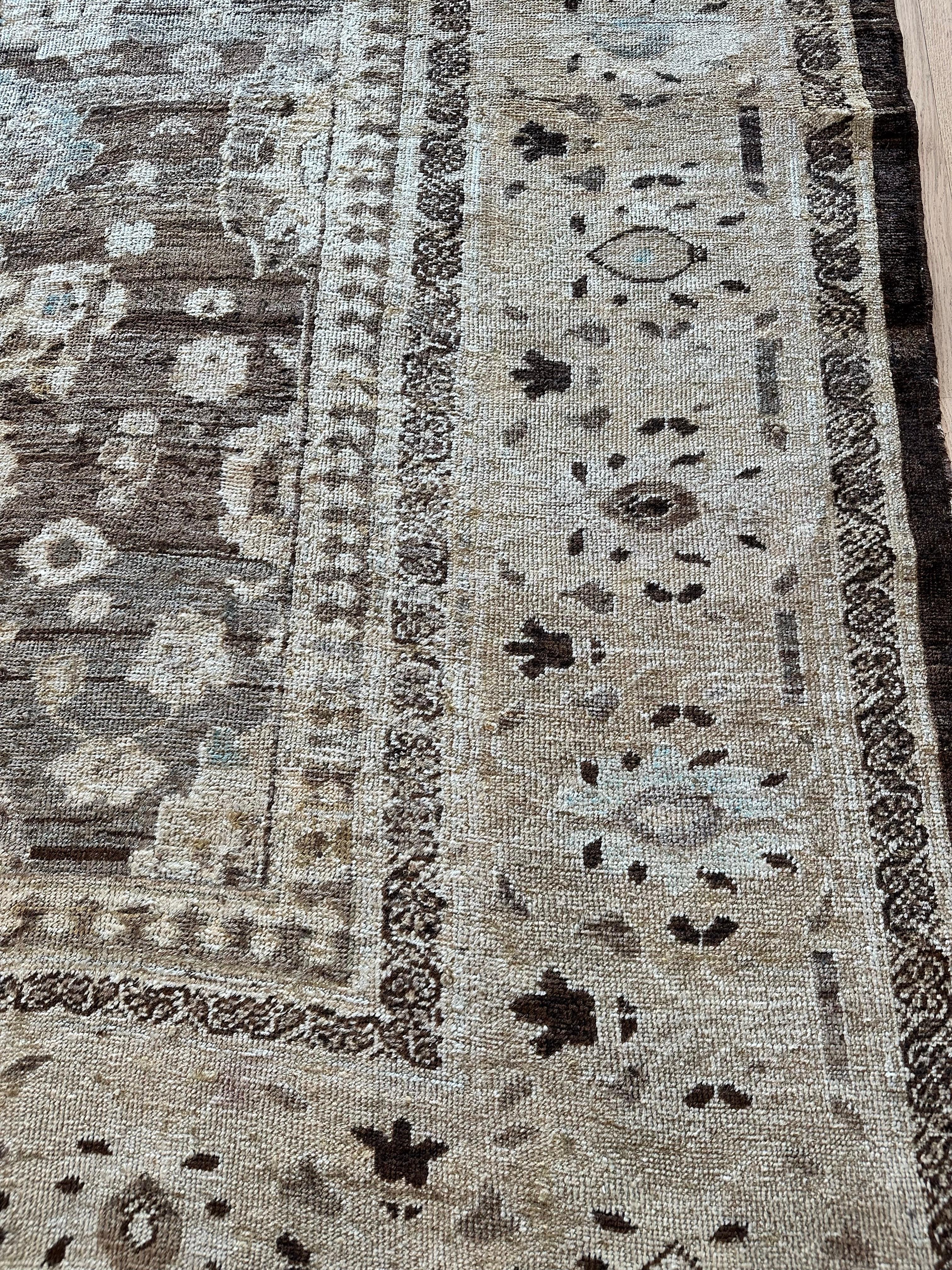 Tapis persan ancien Sultanabad, fait à la main, gris, ivoire, taupe, bleu clair en vente 6