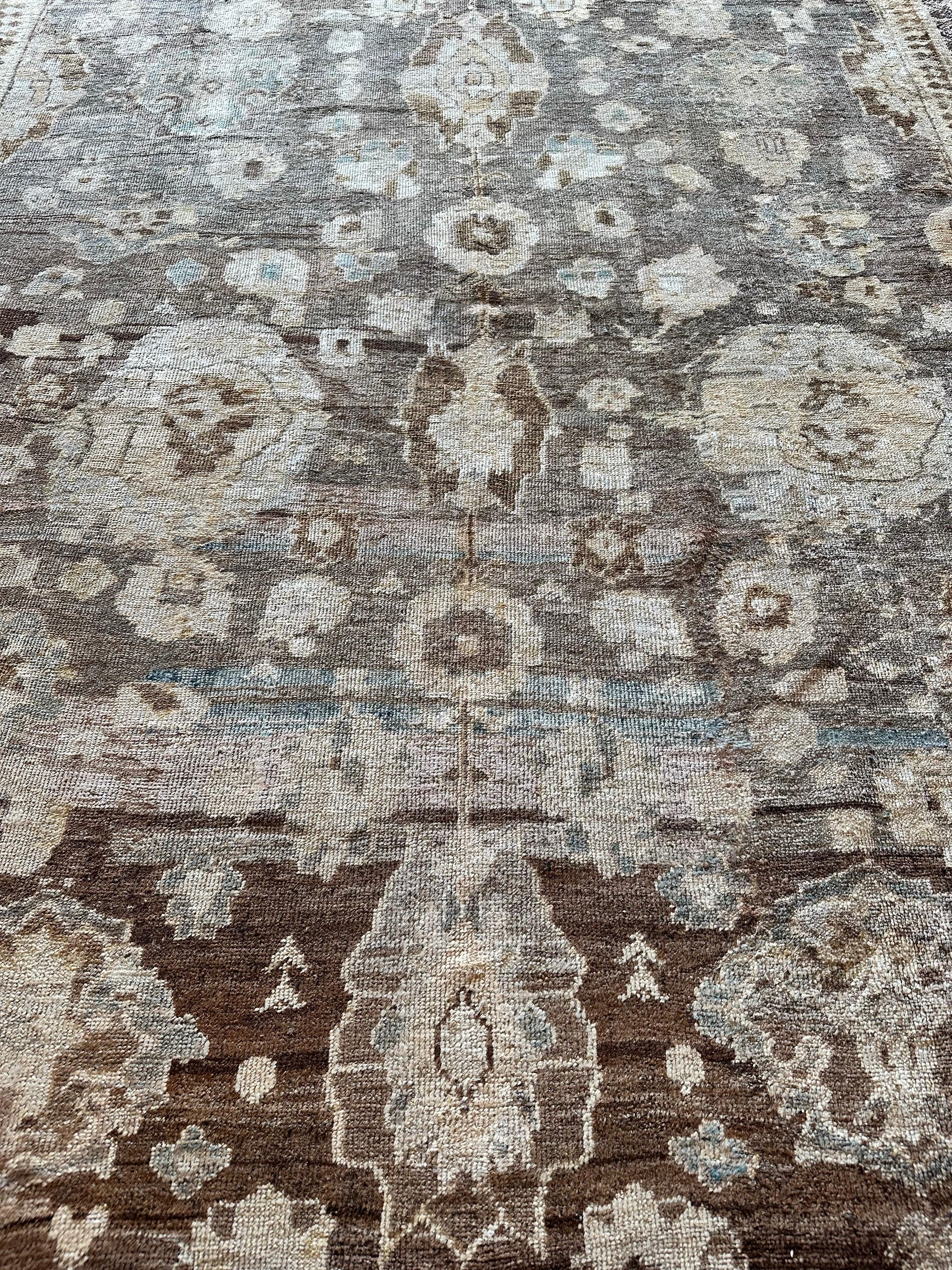 Tapis persan ancien Sultanabad, fait à la main, gris, ivoire, taupe, bleu clair en vente 8