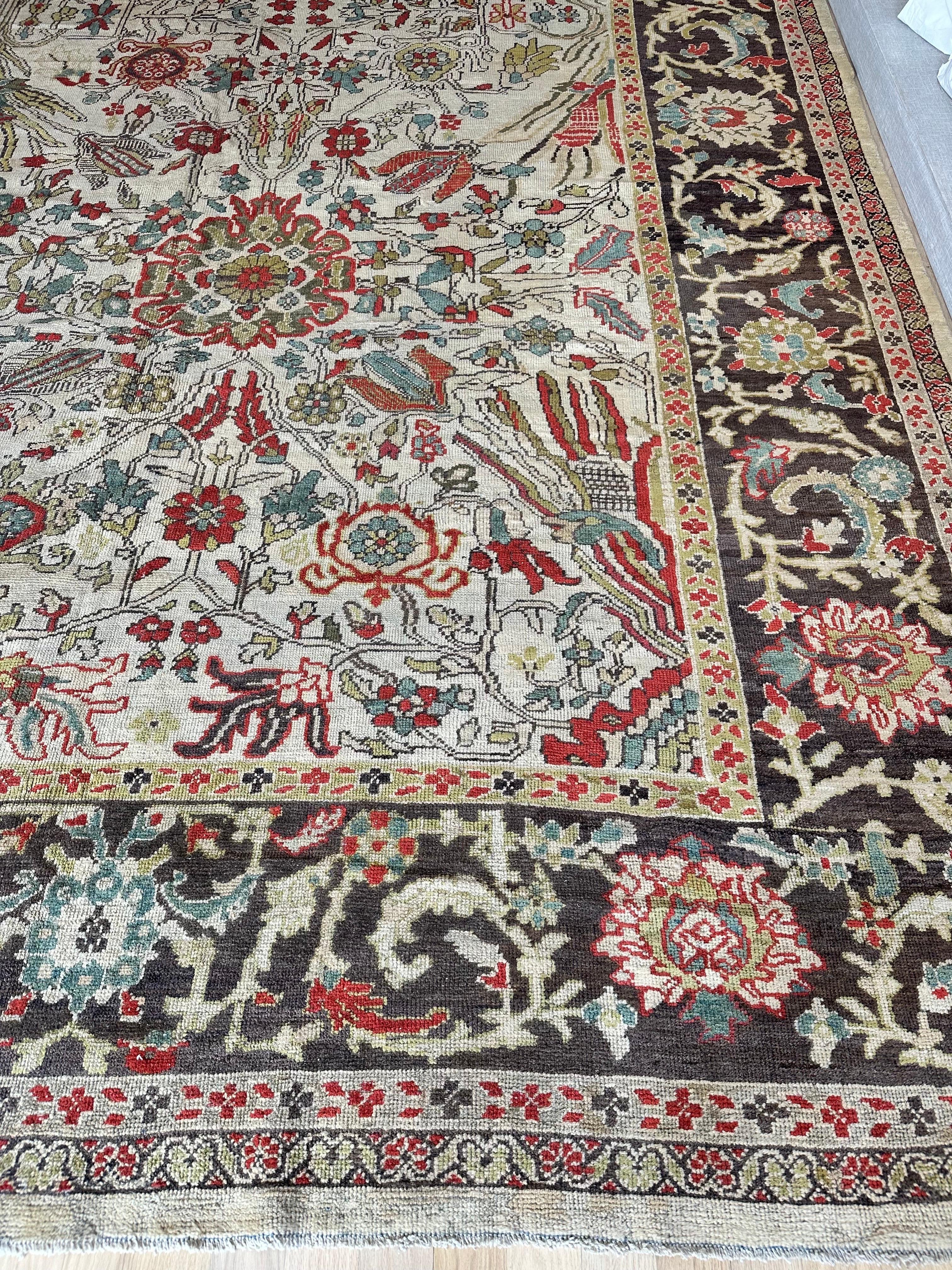 Antique Sultanabad Carpet, Handmade Persian Rug Gray, Light Blue, Green Soft Red For Sale 6