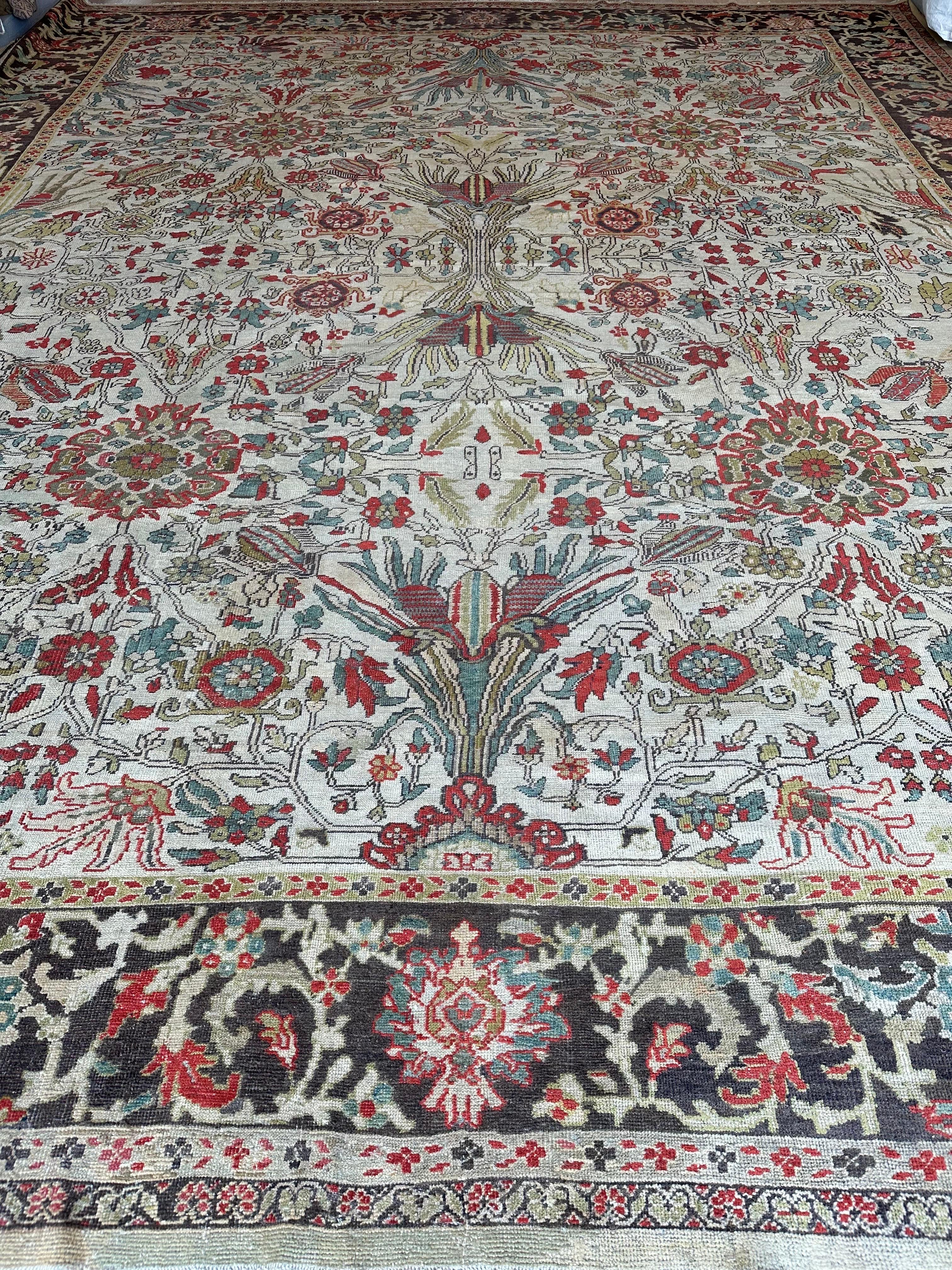 Antique Sultanabad Carpet, Handmade Persian Rug Gray, Light Blue, Green Soft Red For Sale 7