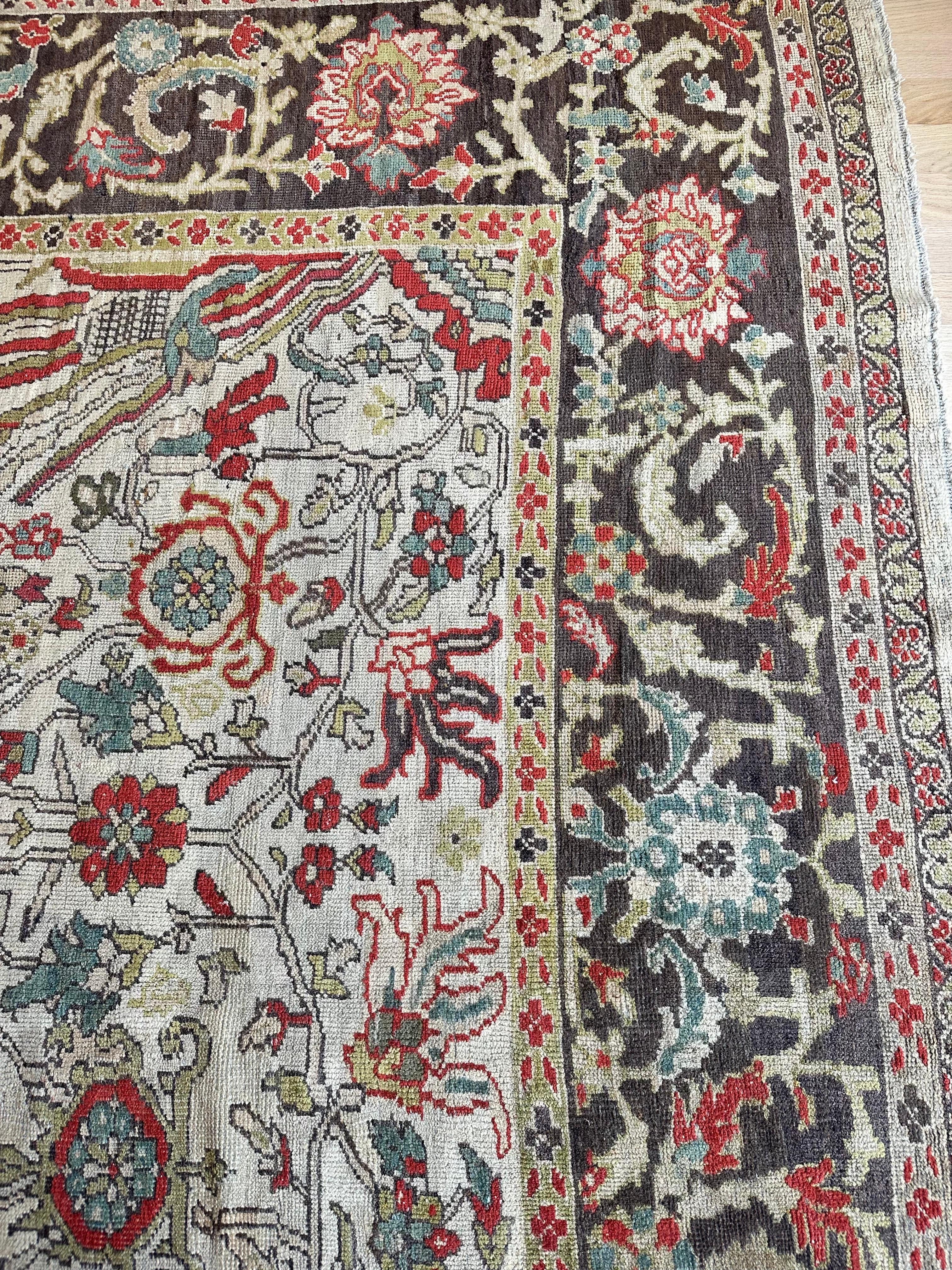 Antiker Sultanabad-Teppich, handgefertigter persischer Teppich, grau, hellblau, grün, weichrot, weichrot (19. Jahrhundert) im Angebot