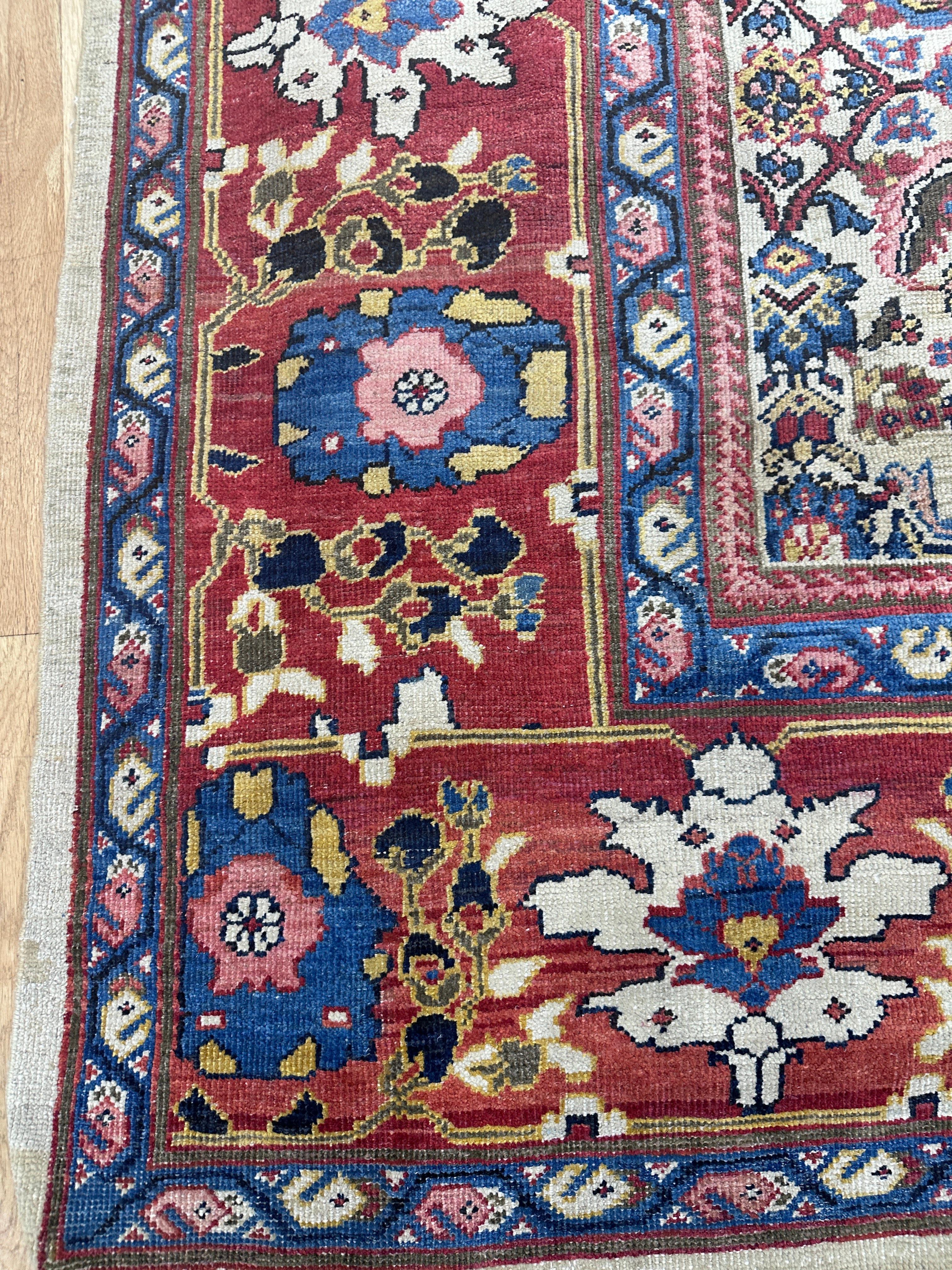 Tapis persan ancien Sultanabad, fait à la main, ivoire, bleu, vert, rouge doux en vente 3