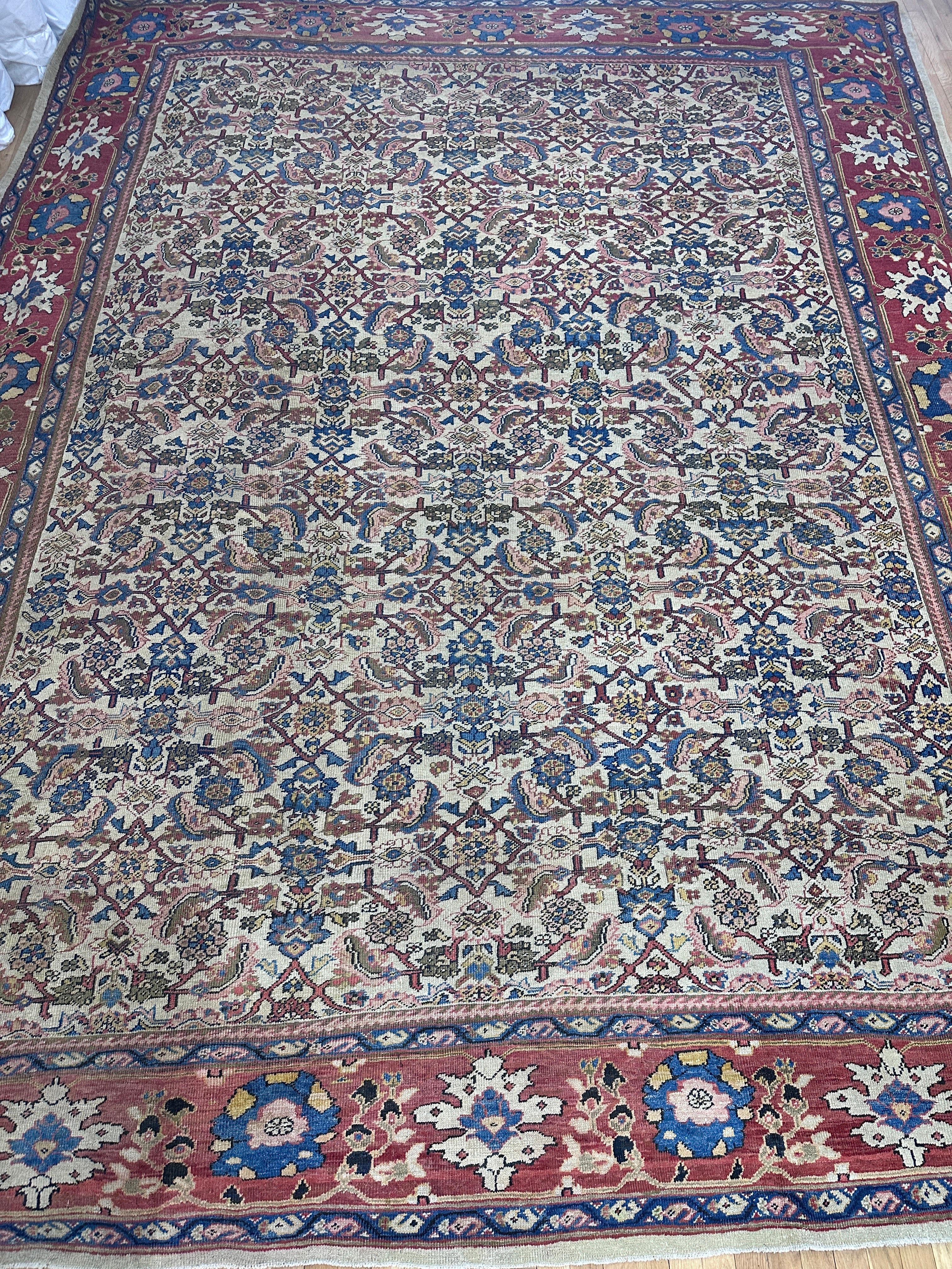 Laine Tapis persan ancien Sultanabad, fait à la main, ivoire, bleu, vert, rouge doux en vente
