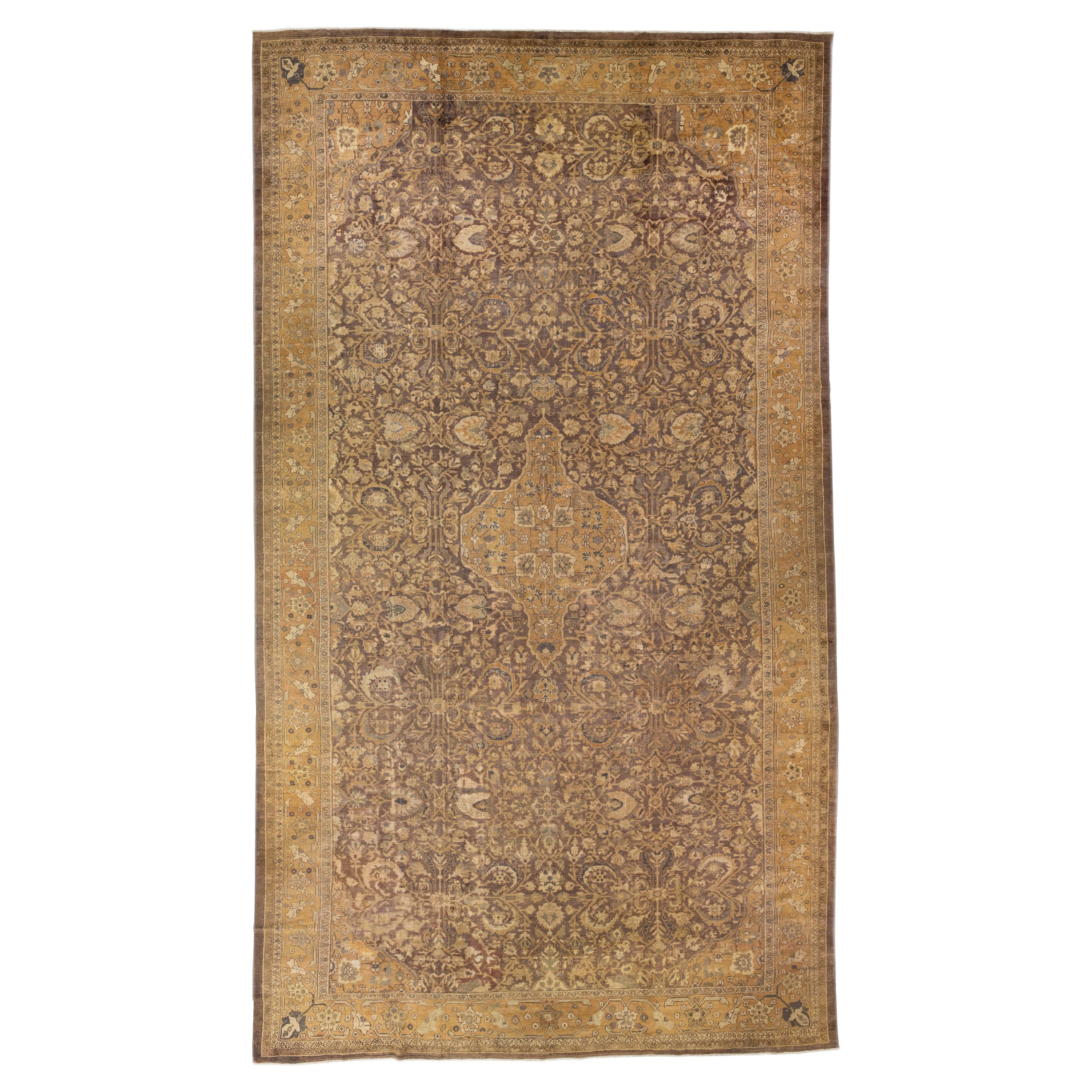 Antico Sultanabad Rugs fatto a mano con motivo a trifoglio in lana oversize marrone