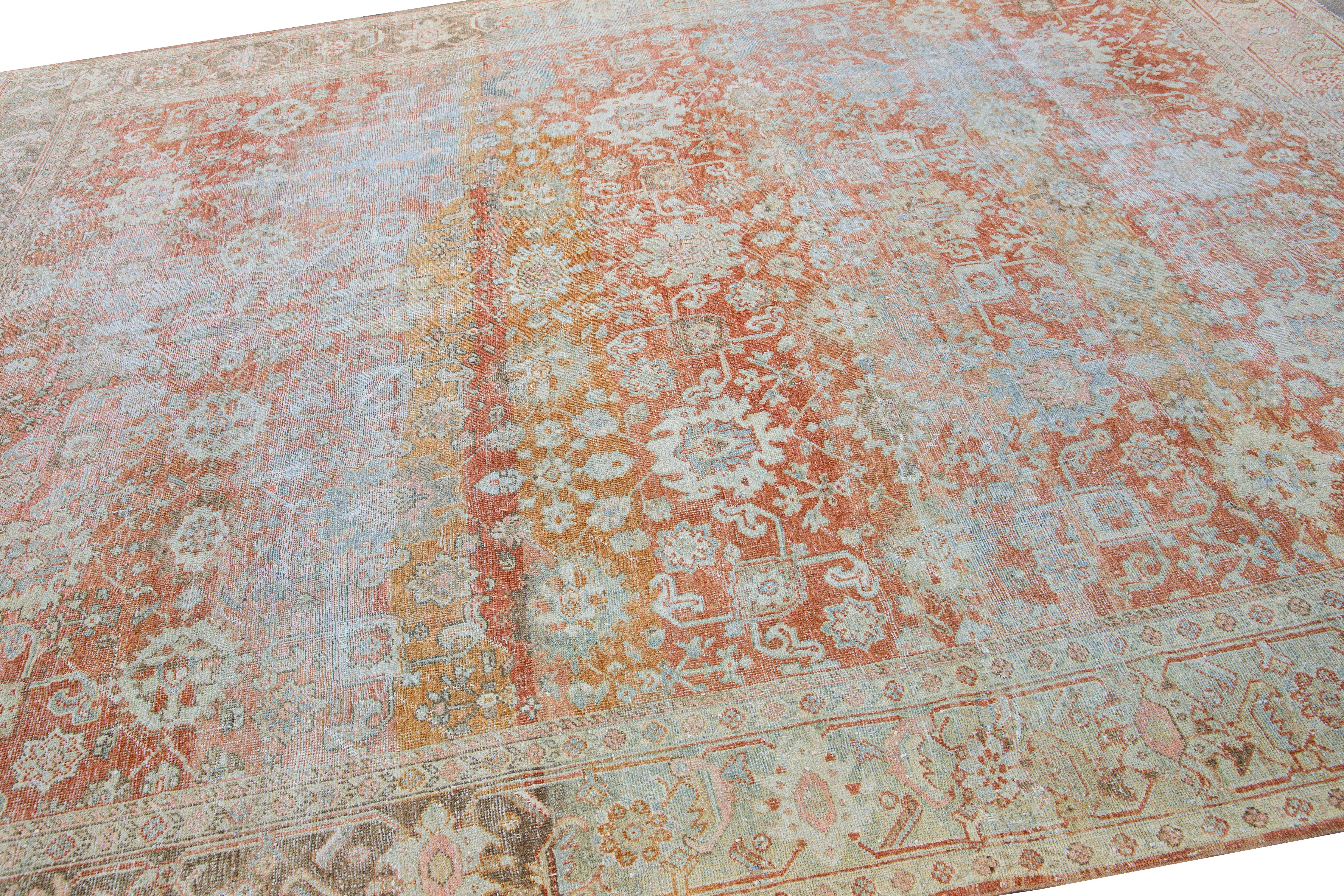 20ième siècle Tapis ancien en laine rouge Sultanabad à motifs floraux faits à la main en vente