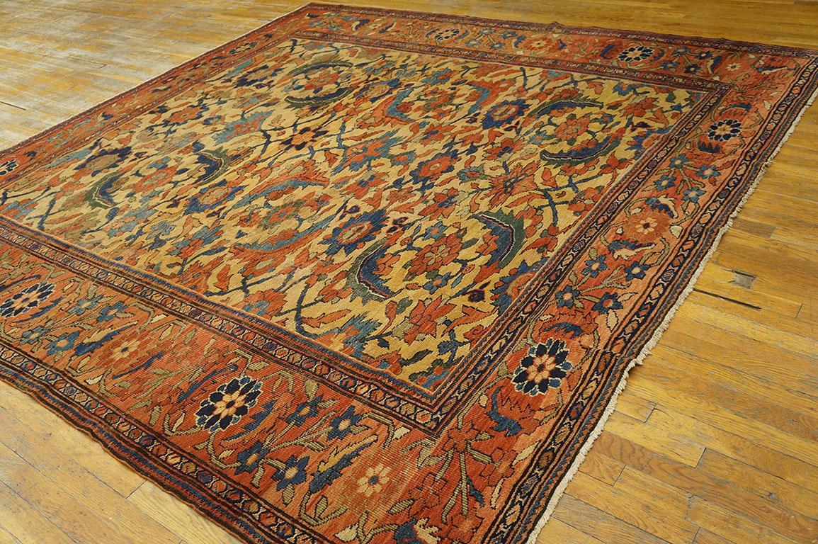 Antique Sultanabad Persian Rug In Good Condition For Sale In New York, NY