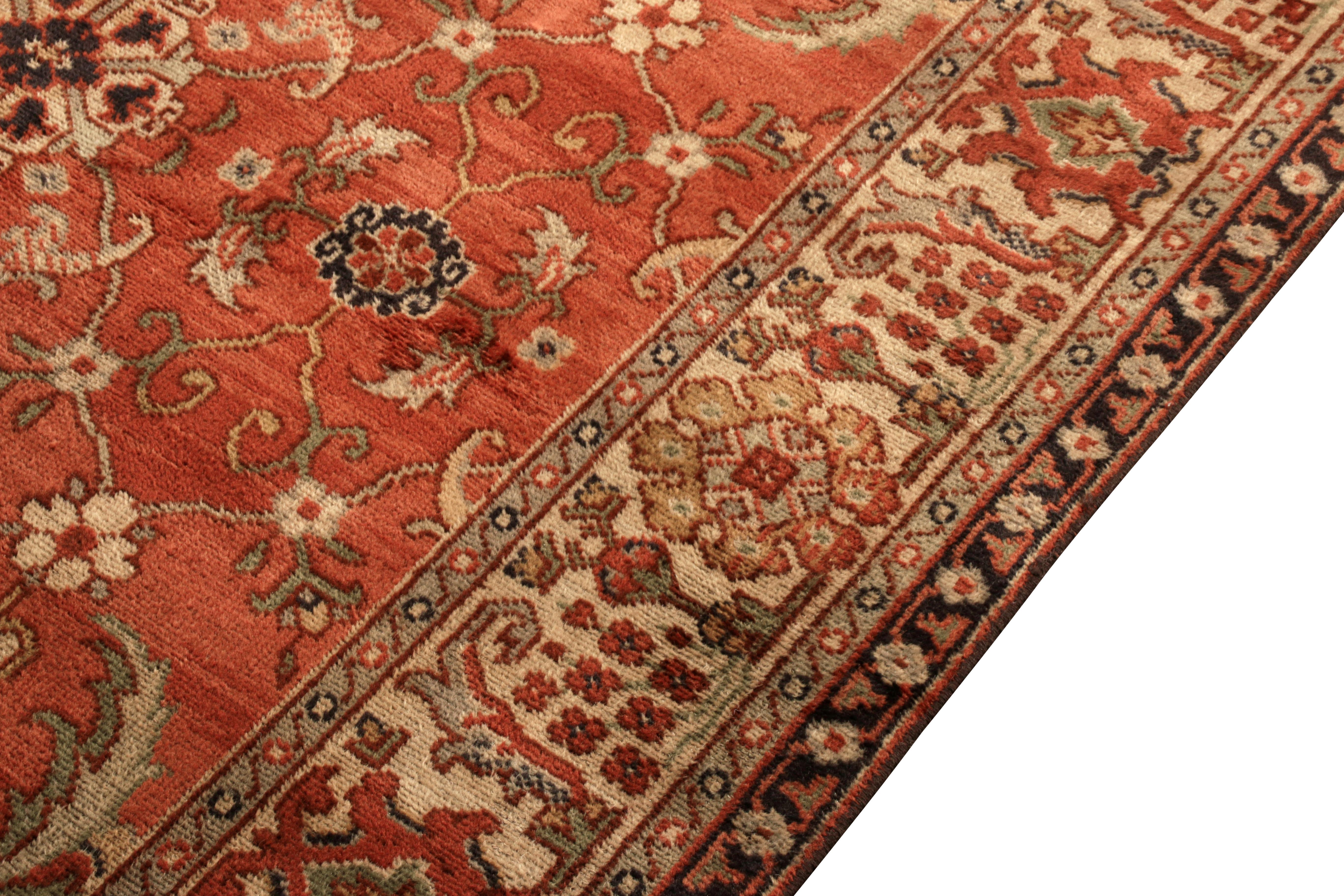 Antiker Teppich im persischen Sultanabad-Stil im persischen Stil in Rot und Grün mit Blumenmuster (Handgeknüpft) im Angebot