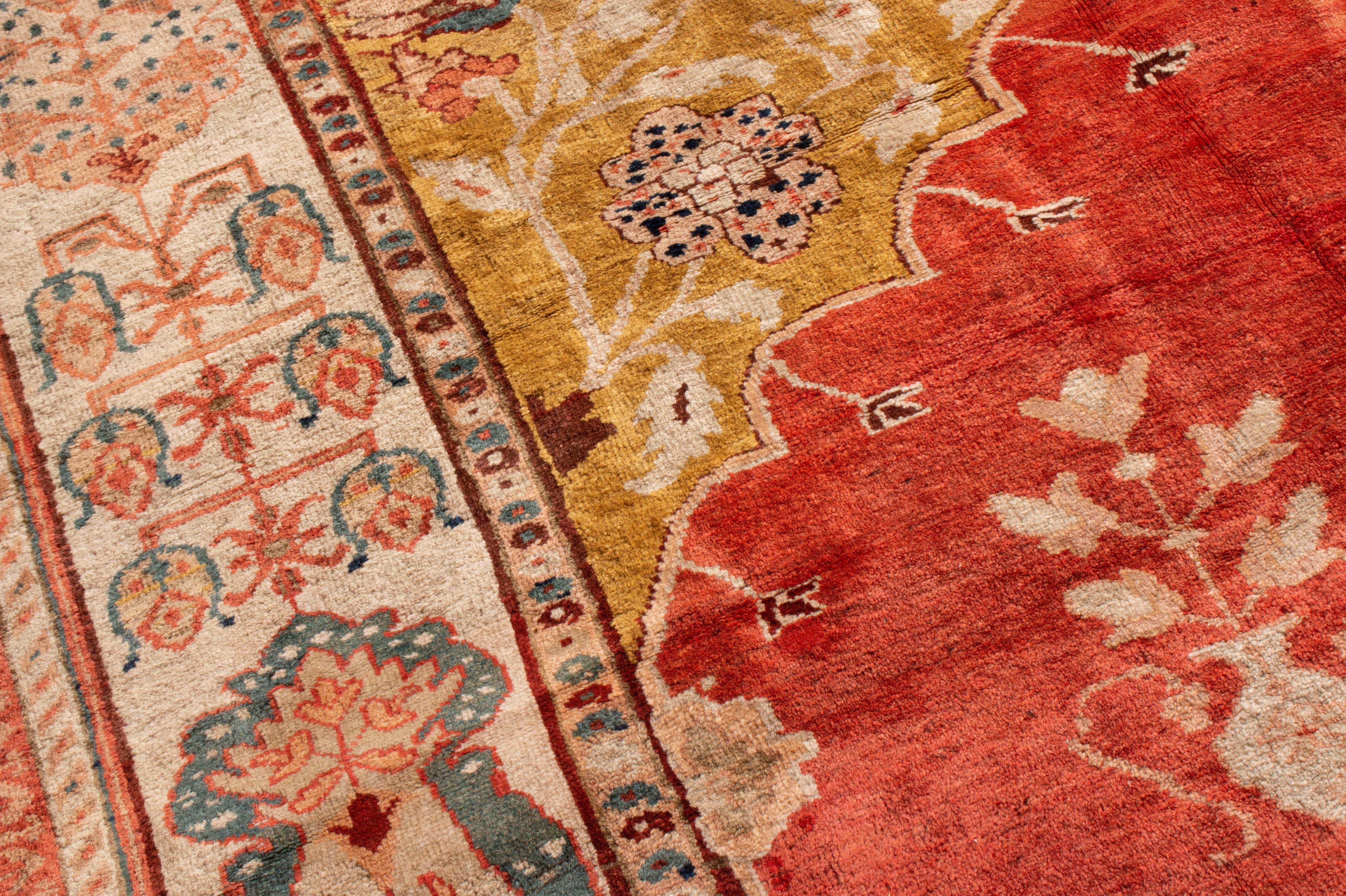 Antique Sultanabad Red and Gold Medallion Rug with Geometric-Floral Patterns In Good Condition In Long Island City, NY