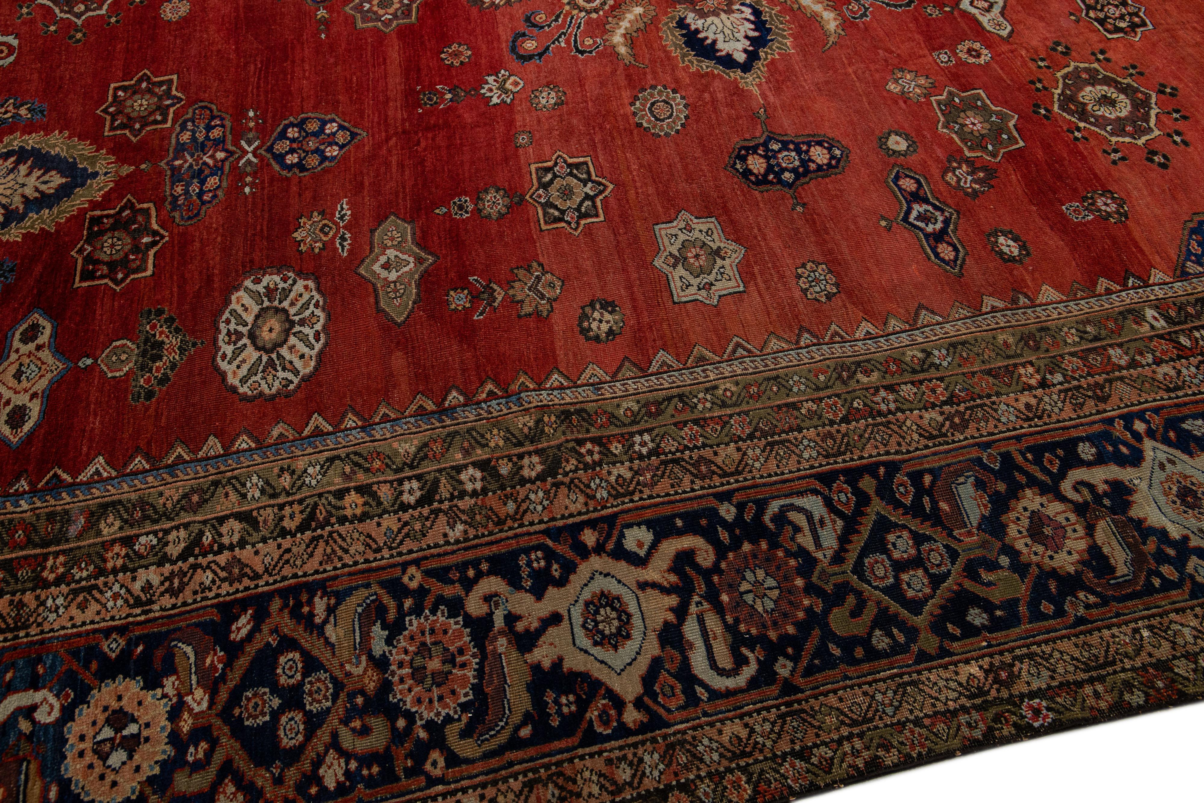 Antique Sultanabad Red Handmade Floral Pattern Persian Wool Rug  For Sale 2