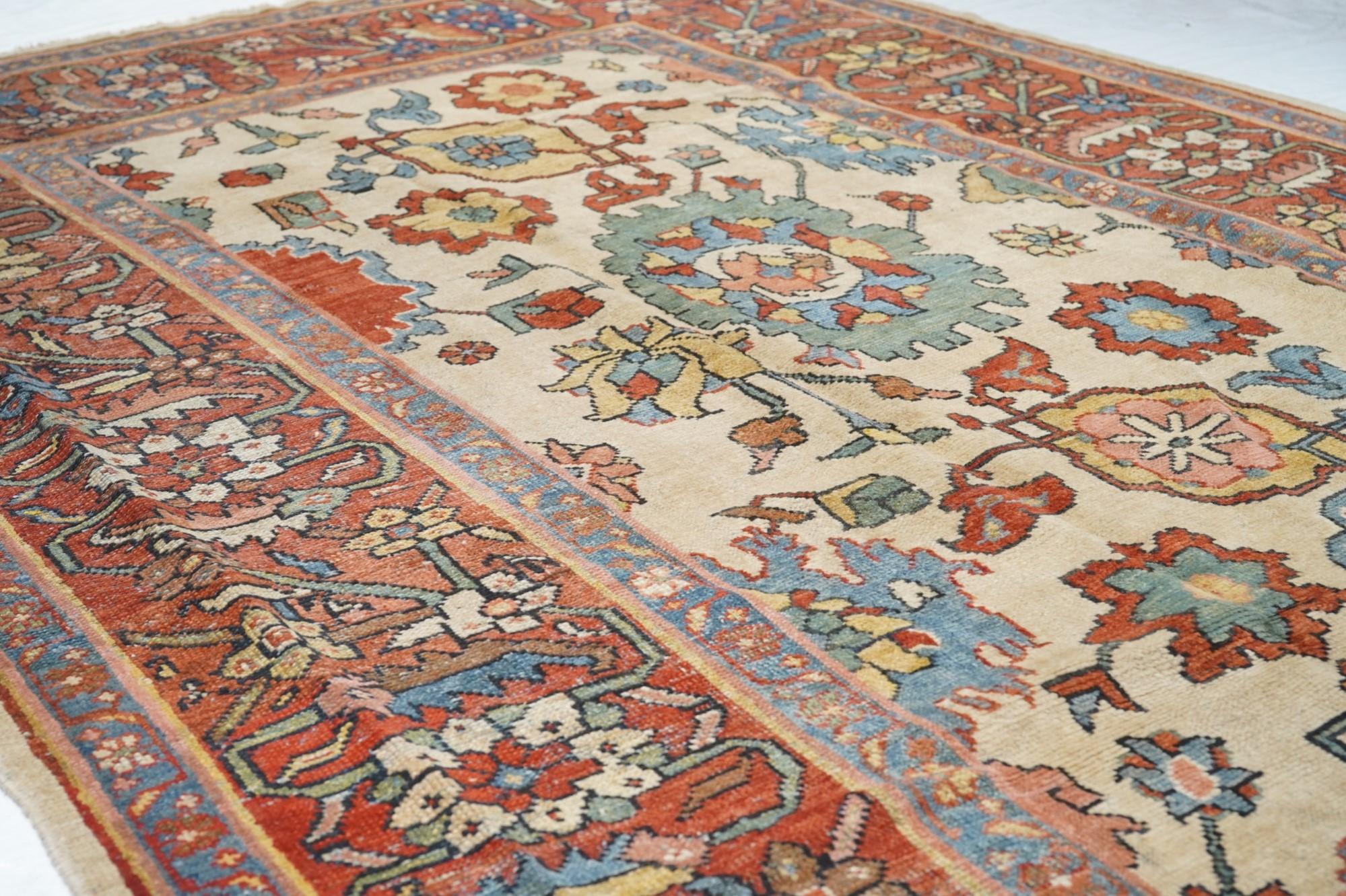 Antique Sultanabad Rug For Sale 1