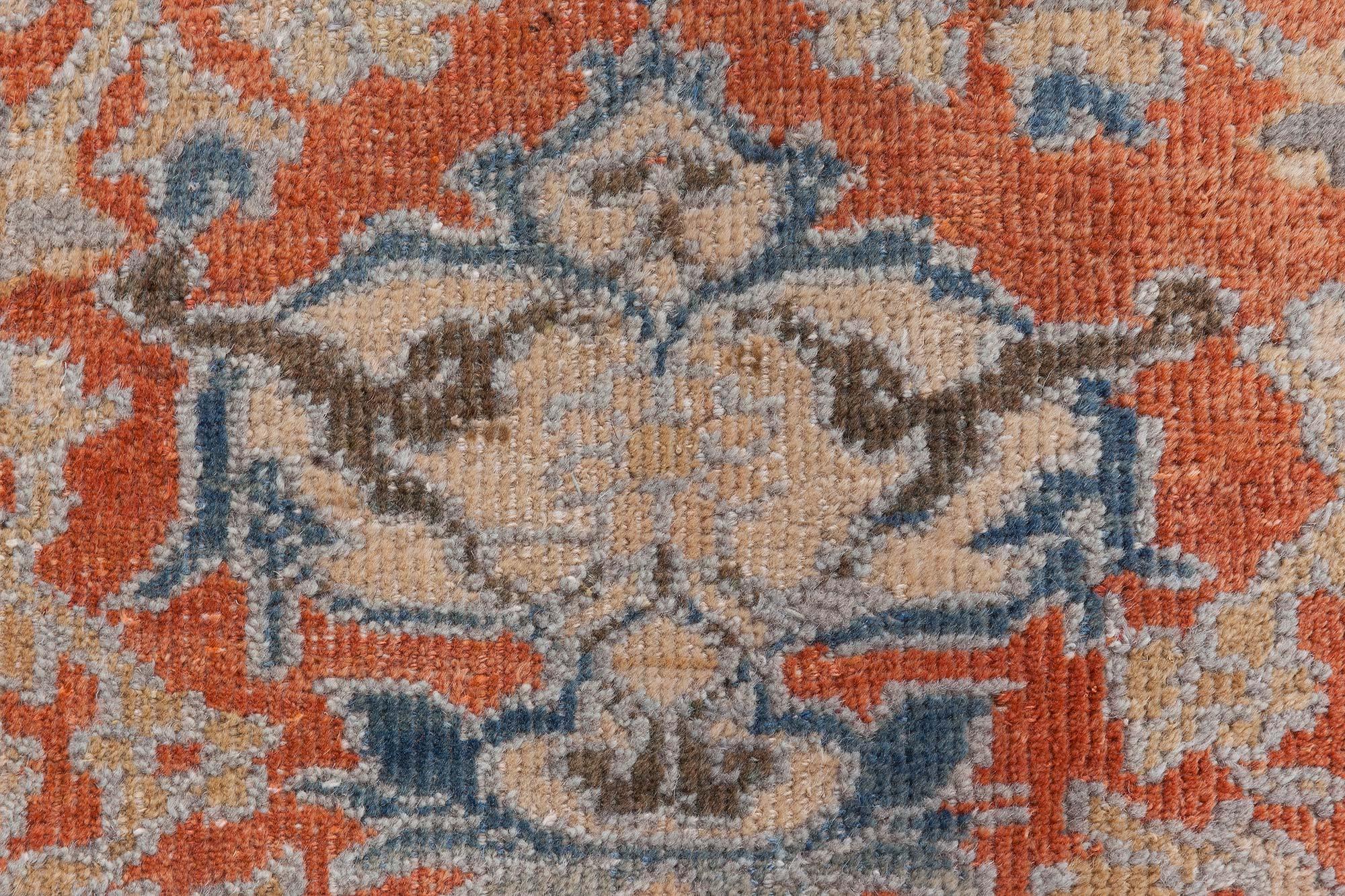 Tappeto antico Sultanabad Rugs Doris Leslie Blau In condizioni buone in vendita a New York, NY
