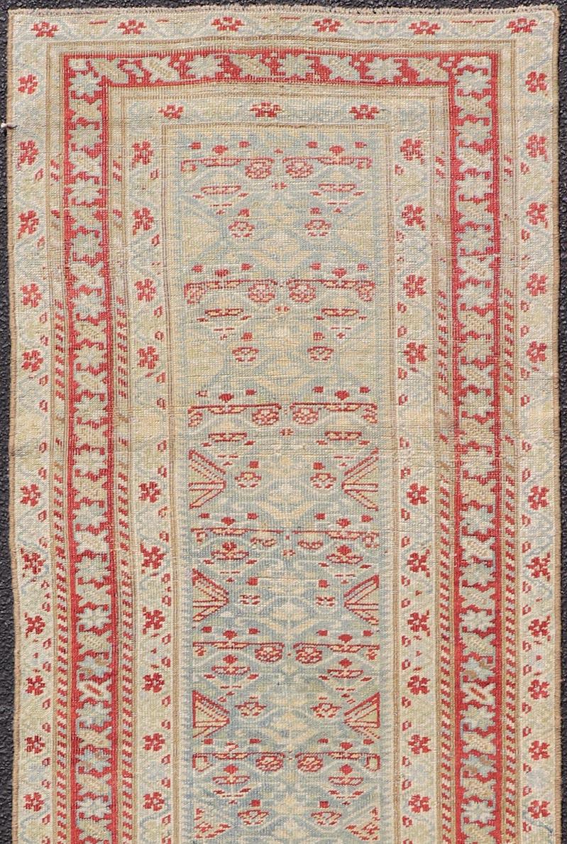 Traves de Mesa Sultanabad Antiguo con Diseño Tribal Geométrico Azul Claro 2'7 x 7'5 Persa en venta
