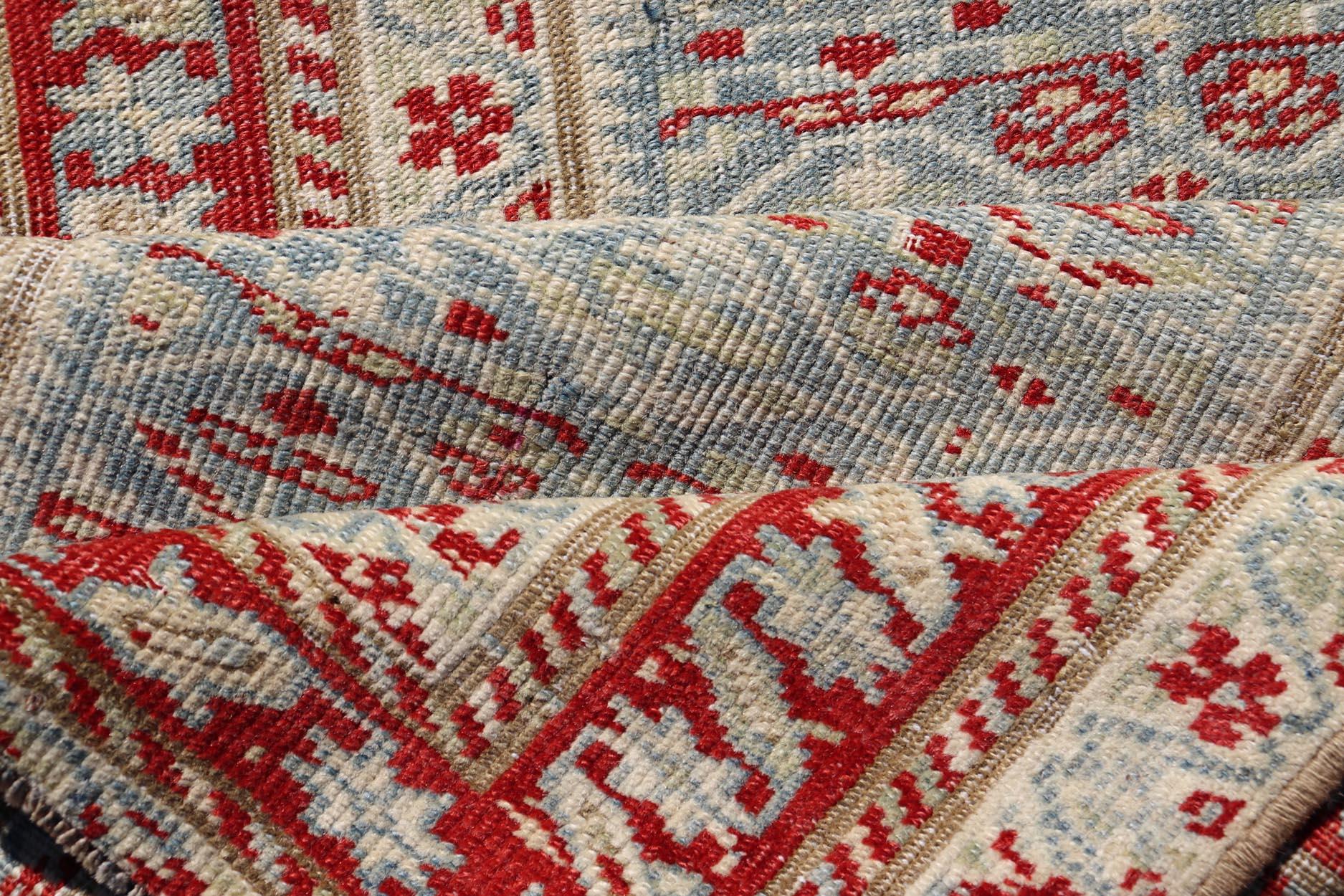 Traves de Mesa Sultanabad Antiguo con Diseño Tribal Geométrico Azul Claro 2'7 x 7'5 Lana en venta