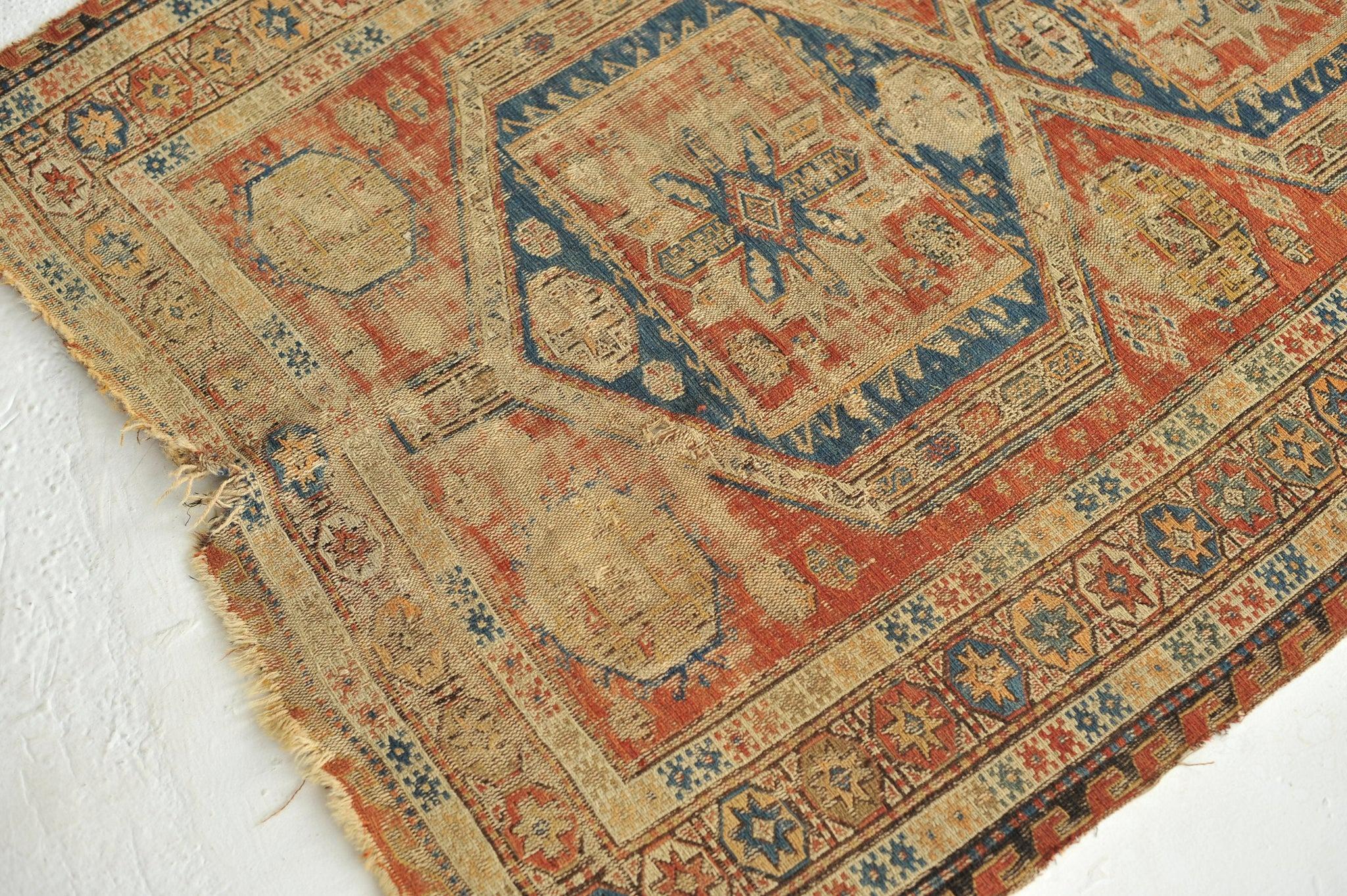 Tapis Sumac ancien de caractère, c.1900''s en vente 4