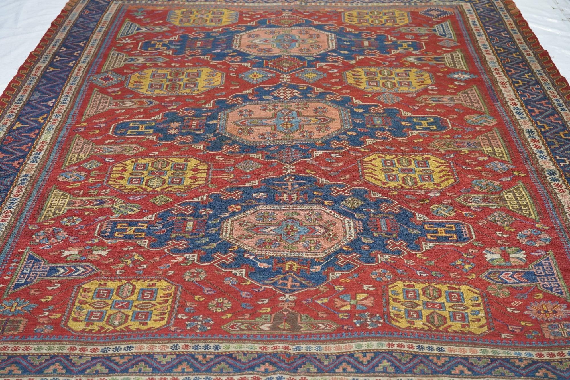 Antiker Sumak-Teppich 7'9'' x 9'4'' im Angebot 1