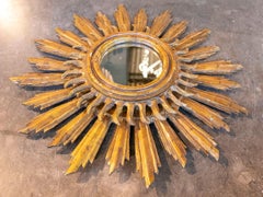 Antique Sunburst Wall Mirror, Wood sculpté, finition dorée, 1875