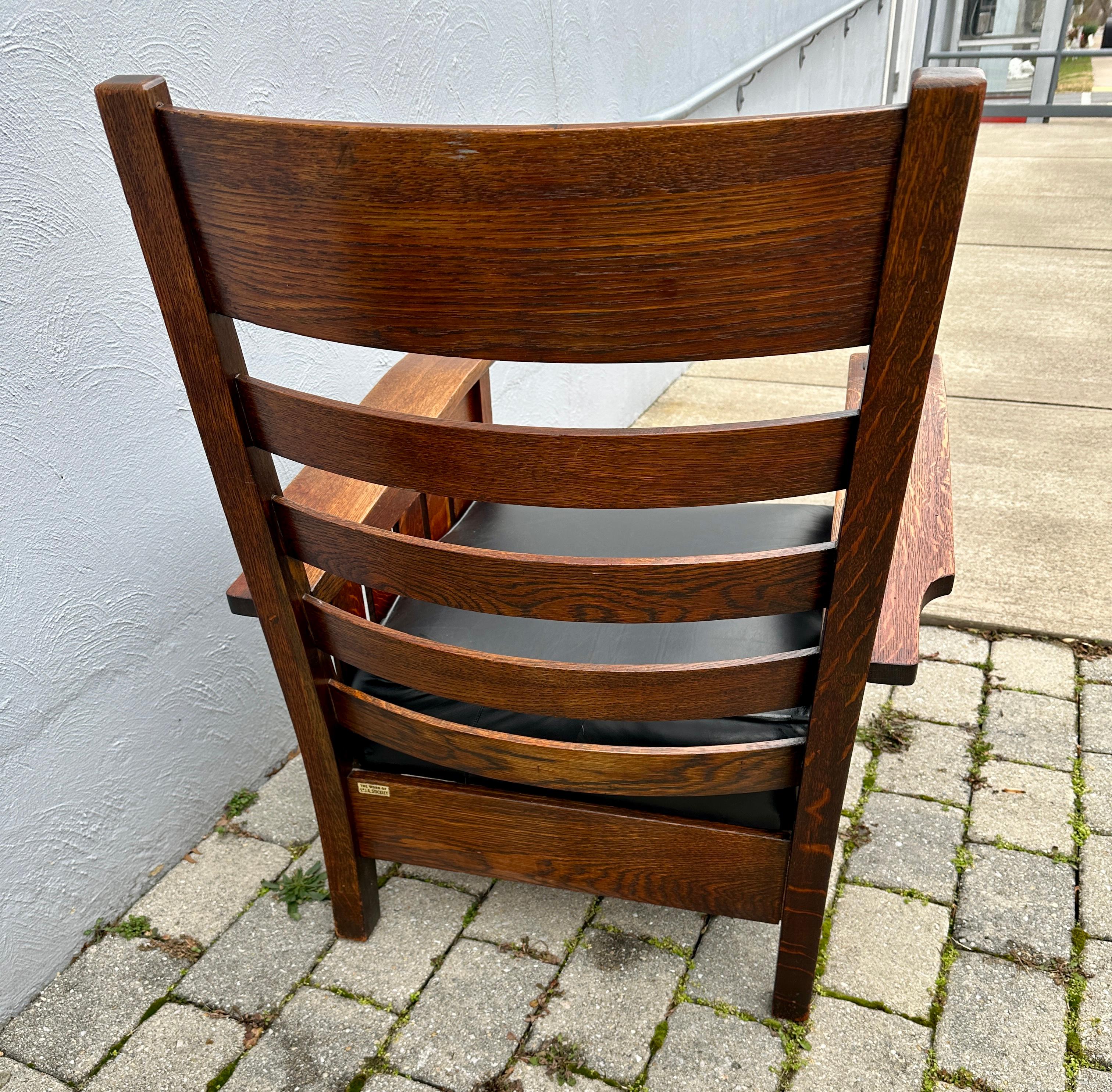 Leather Antique SUPERB nice MASSIVE L&JG Stickley Chair with BENT ARM- W8090