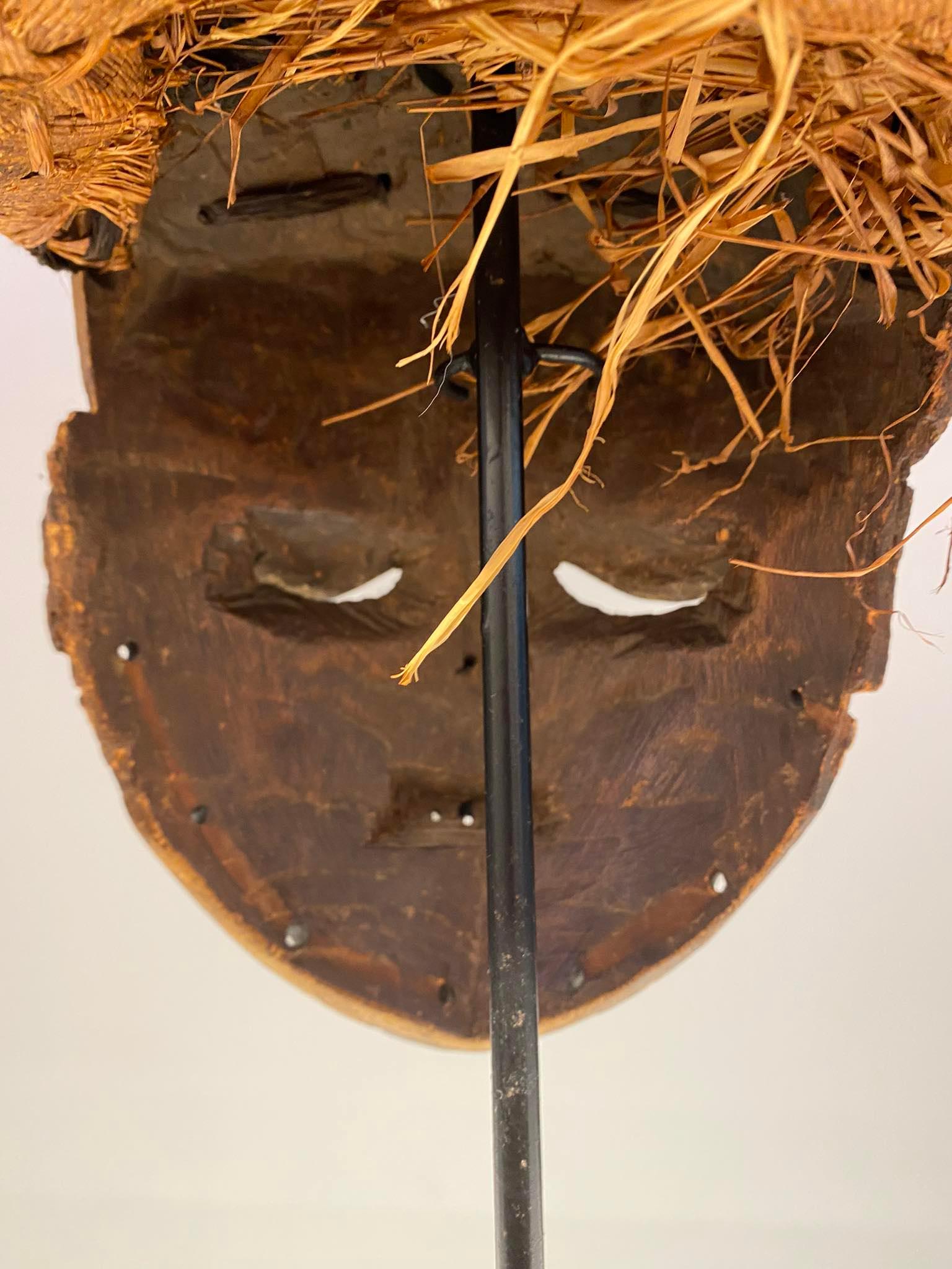 Antike prächtige Pende mbuya Maske DR Kongo Ende 19. im Angebot 6