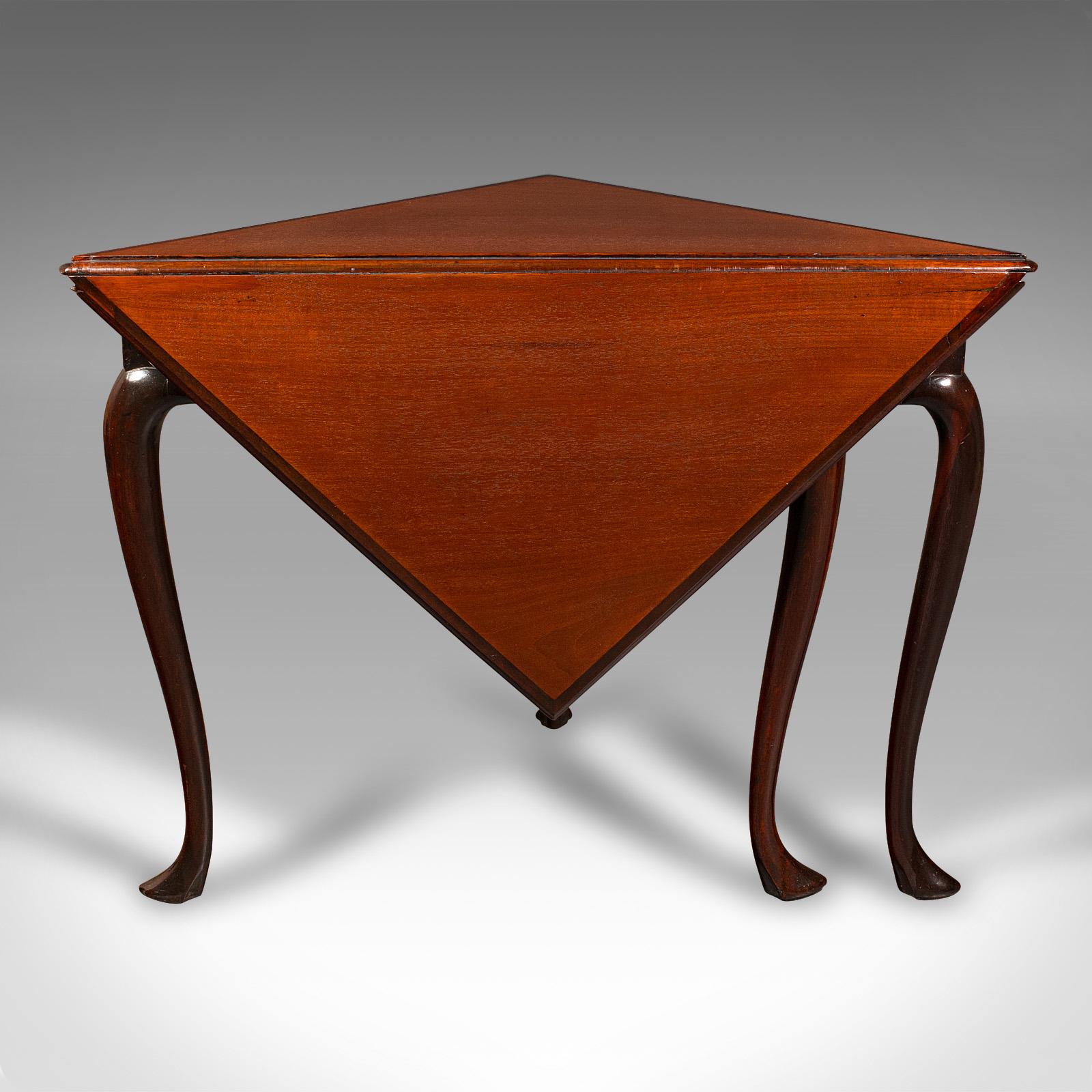 Antique Supper Table, English, Folding, Occasional, Display, Georgian, C.1770 In Good Condition For Sale In Hele, Devon, GB