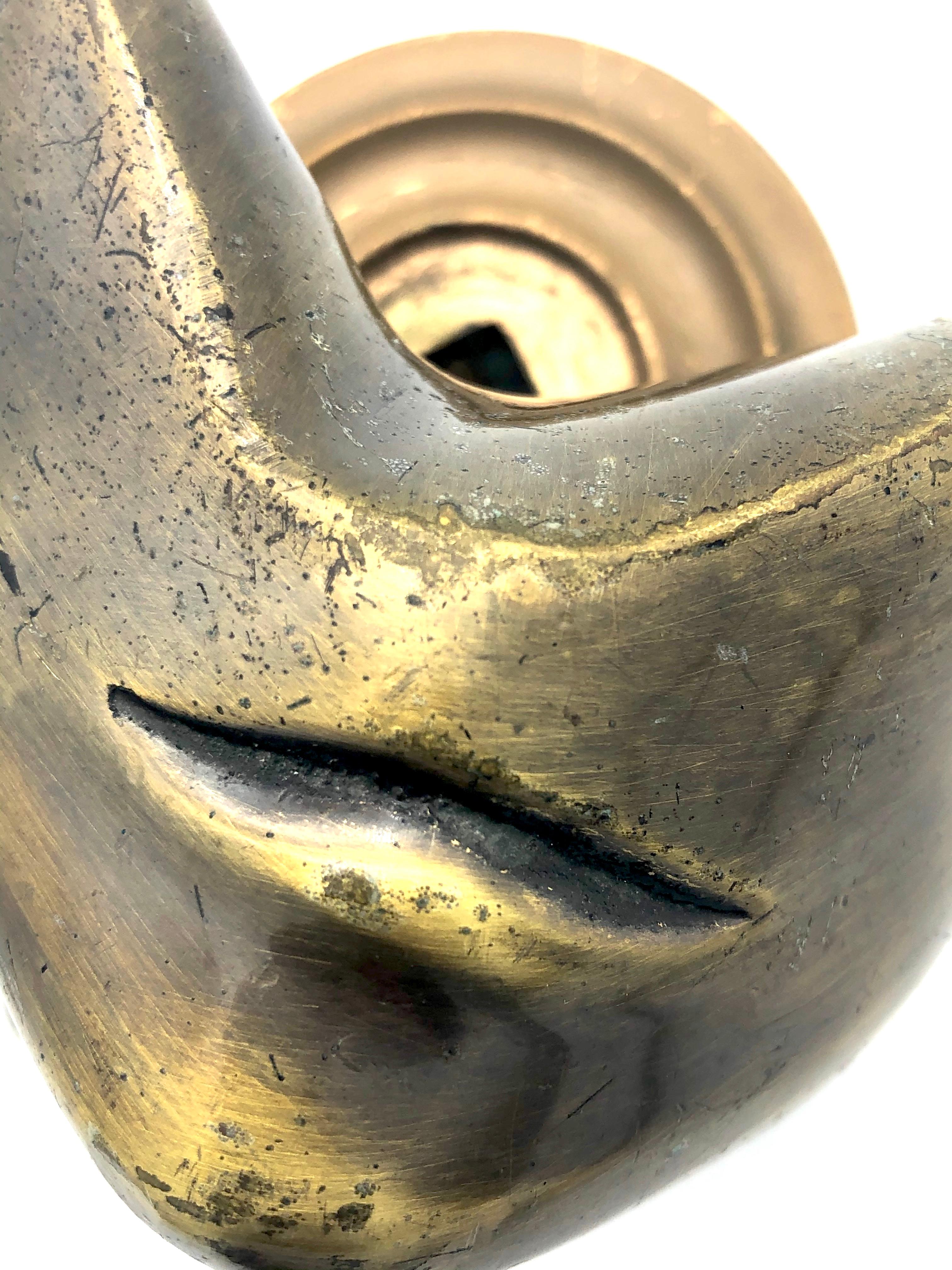 Scultura surrealista antica Maniglia per porta in ottone Belgio in vendita 2