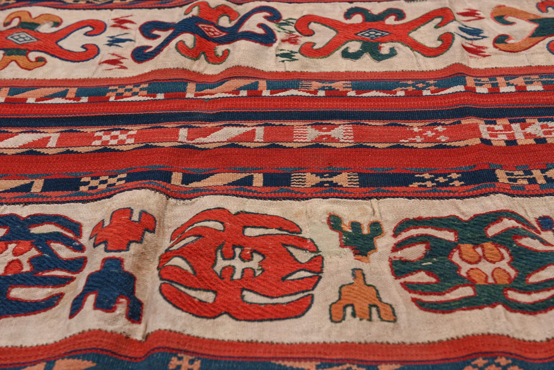 Antique Susani, Fully Embroidered im Angebot 4