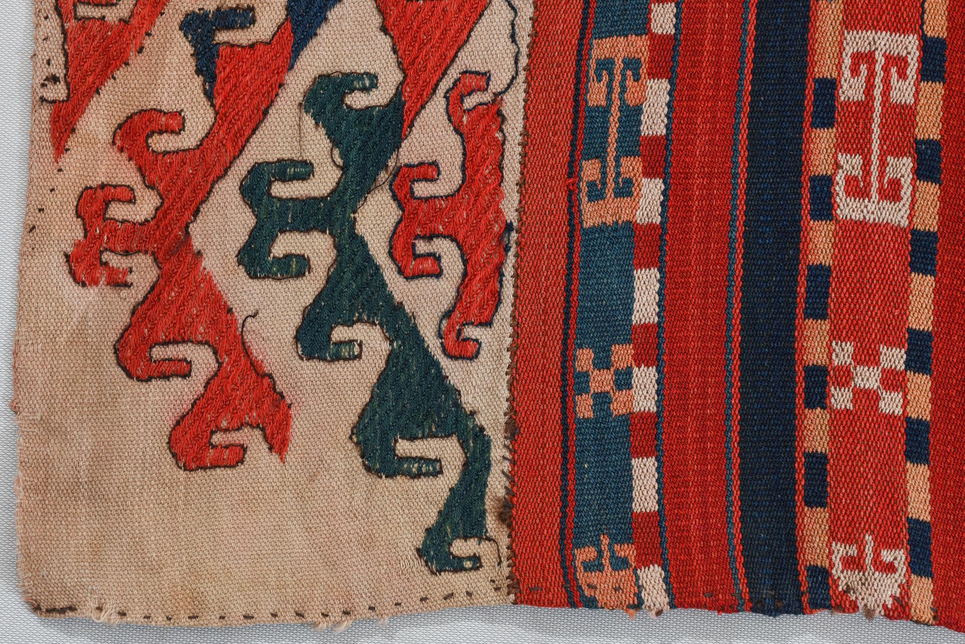 Antique Susani, Fully Embroidered (20. Jahrhundert) im Angebot