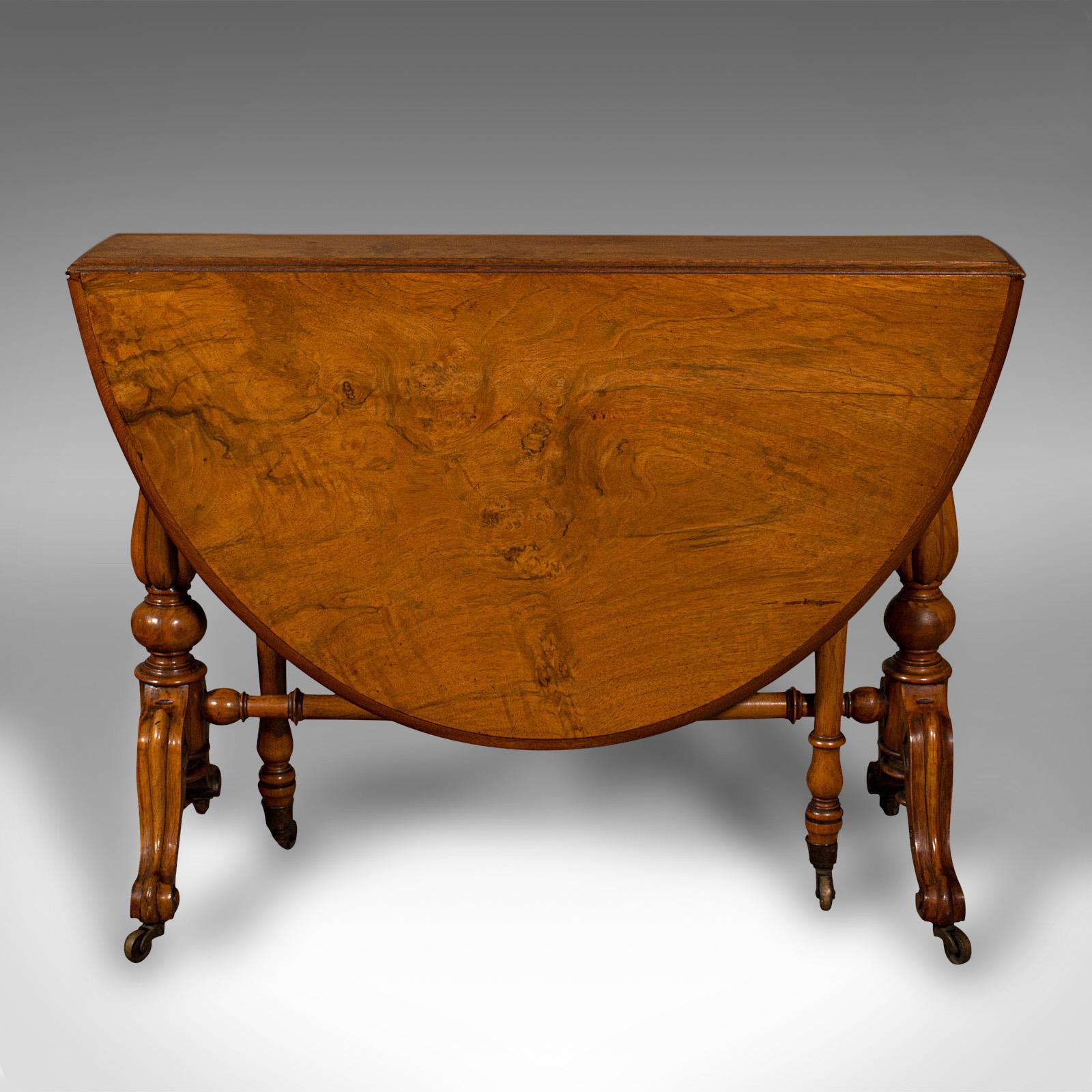 Britannique Ancienne table Sutherland anglaise, ronce de noyer, ovale, occasionnelle, victorienne en vente