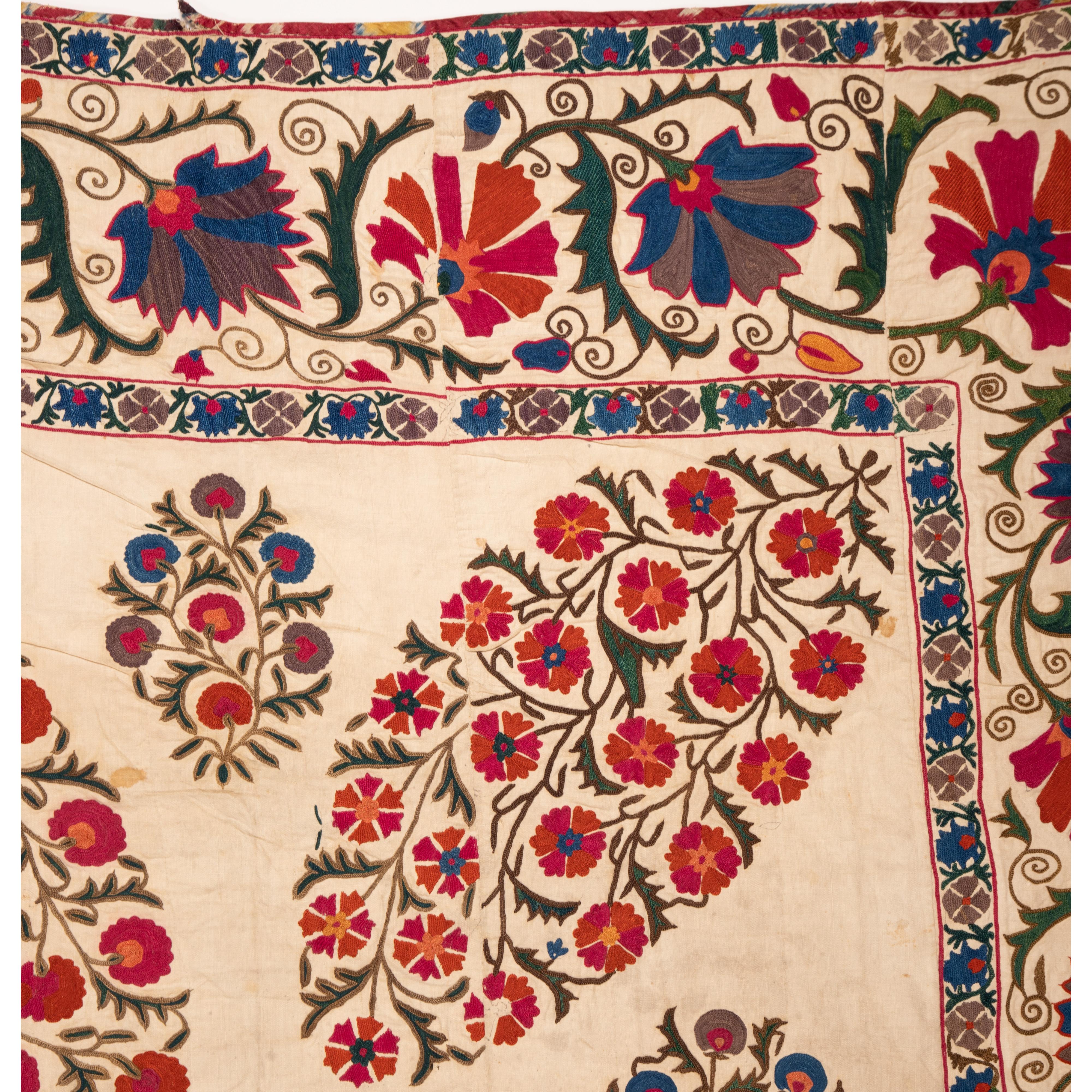 Ricamato Antico Suzani di Bukara, Uzbekistan, XIX secolo. in vendita