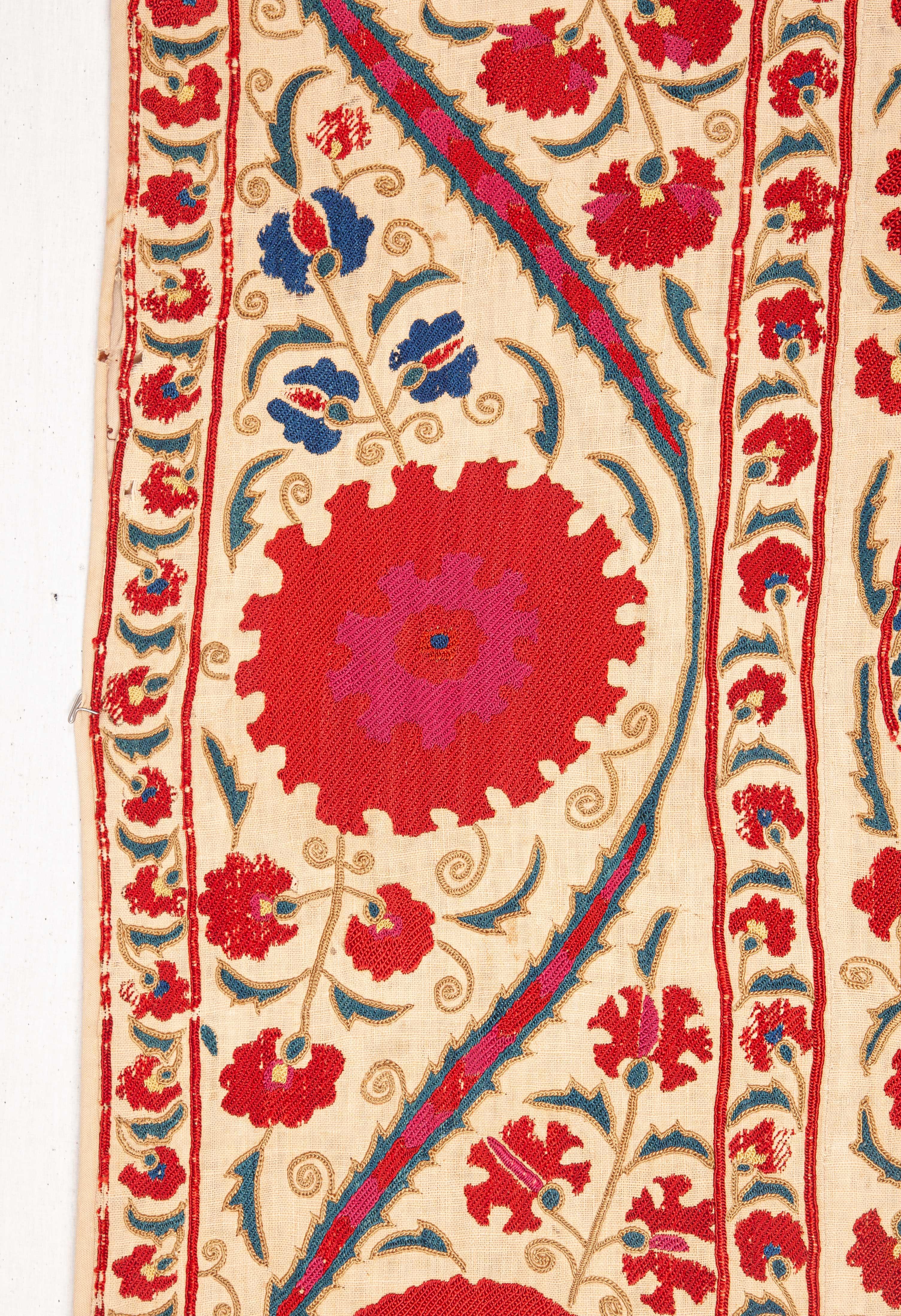 Antique Suzani from Bukhara Uzbekistan, 19th Century In Good Condition In Istanbul, TR