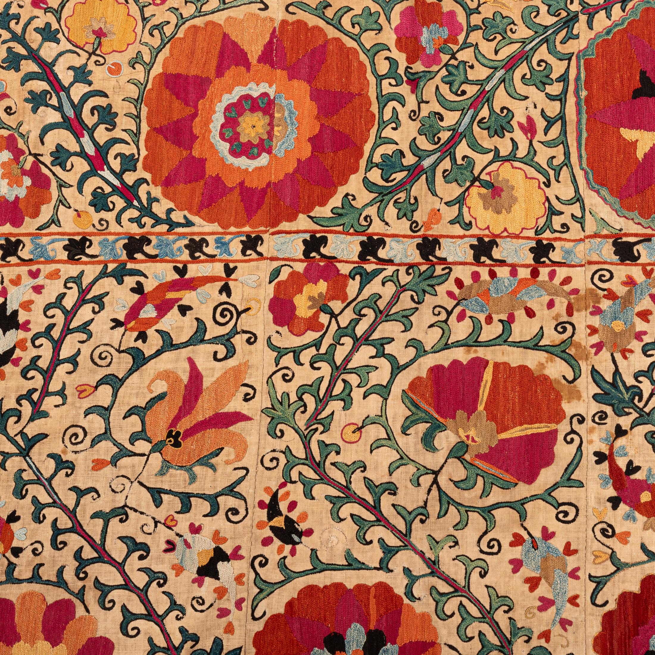 Antique Suzani from Bukhara, Uzbekistan, Mid 19th Century. For Sale 8