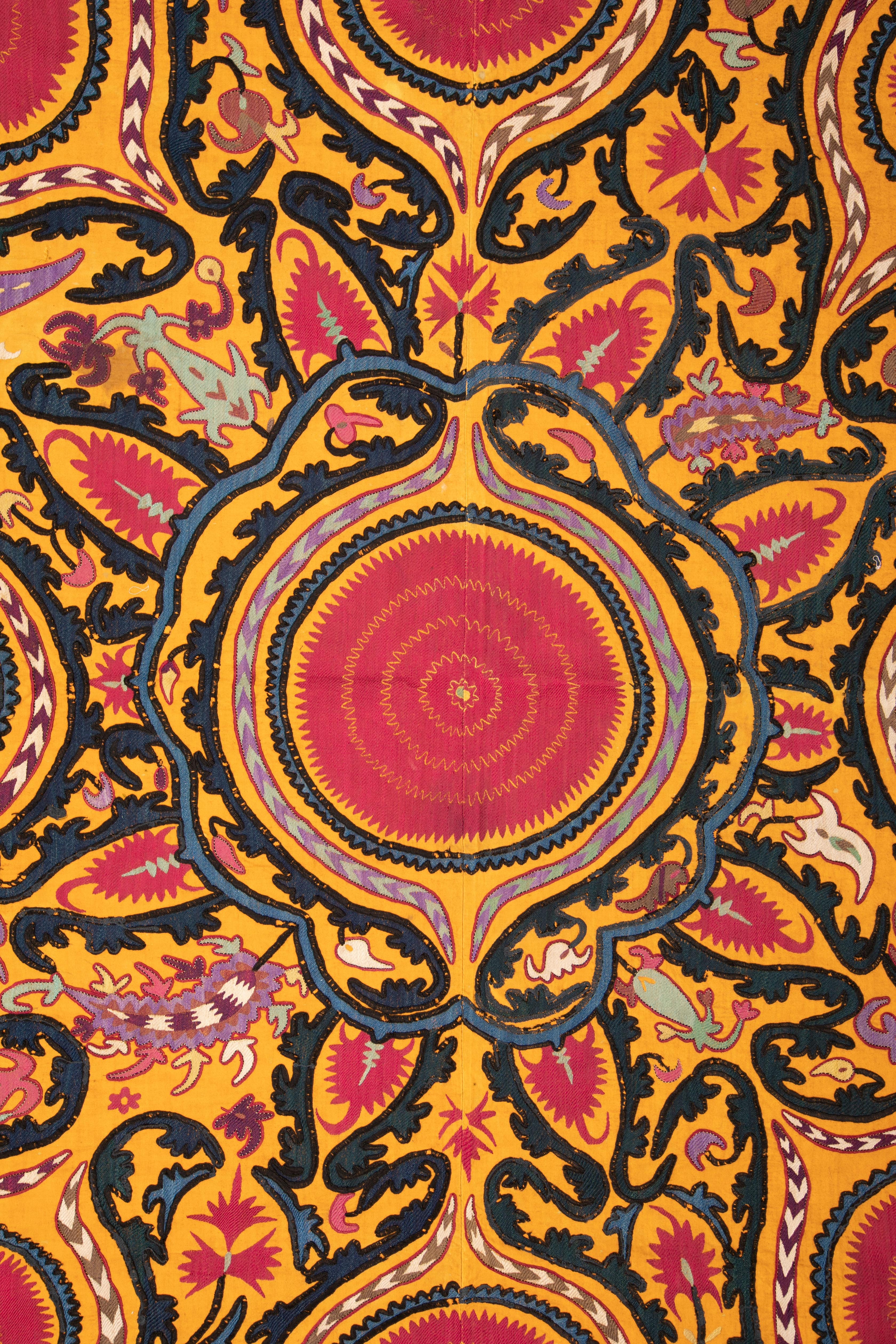 A rather good example of the group of suzanis from Djizak, Uzbekistan. Finely embroidered in silk on a cotton background.
  