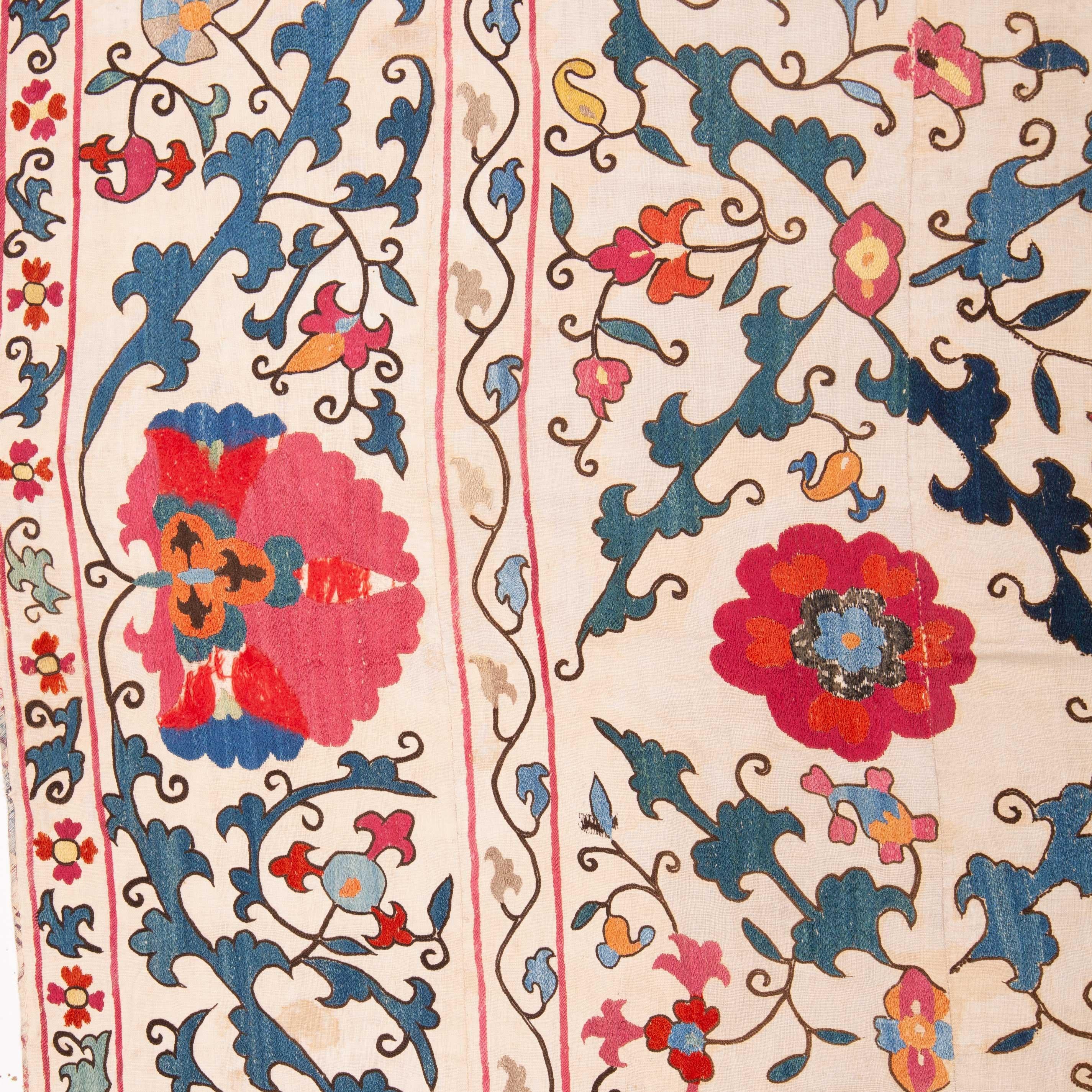 Embroidered Antique Suzani from Samarkand Uzbekistan, Mid-19th Century For Sale