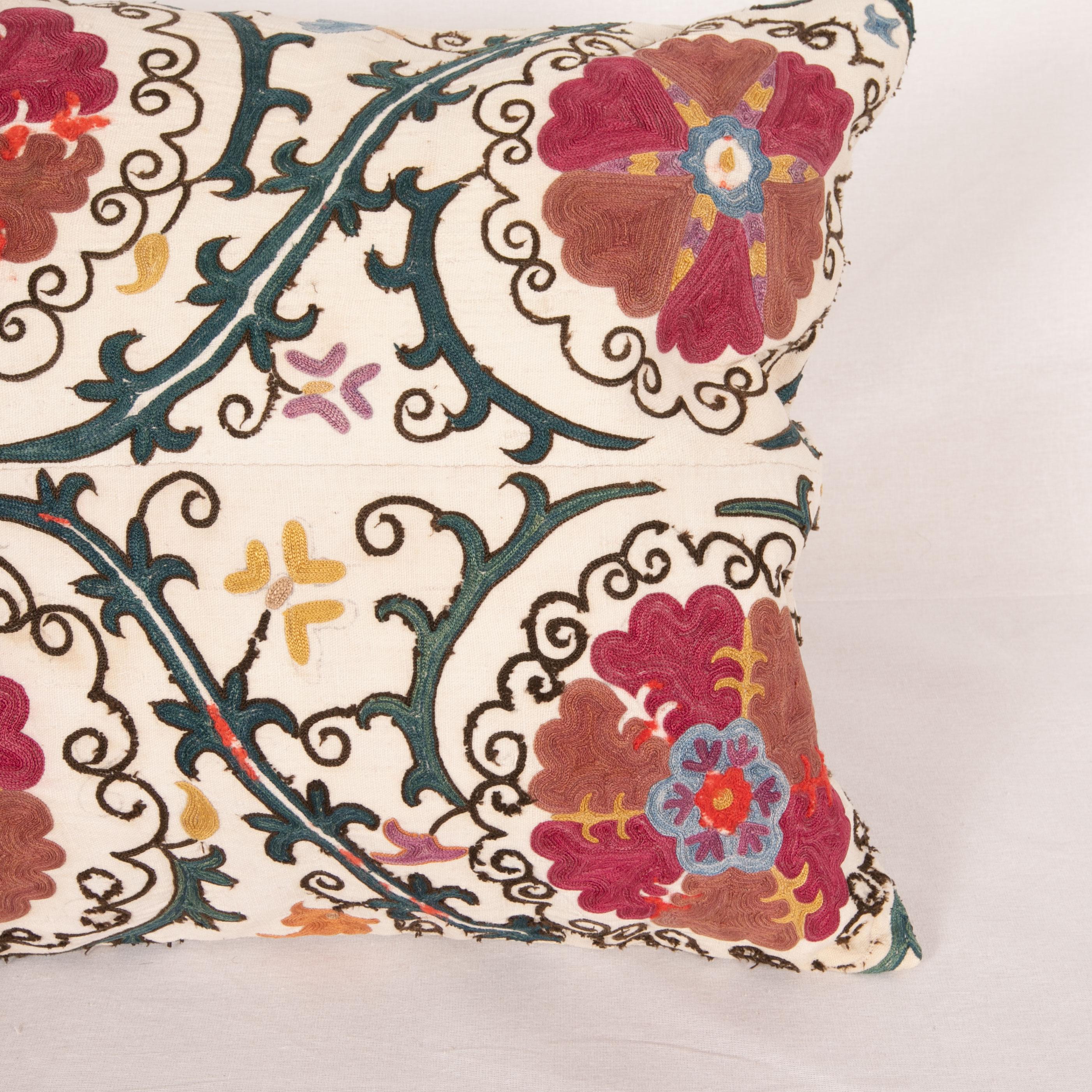 Antique Suzani Pillow Case, Late 19th C. In Good Condition In Istanbul, TR