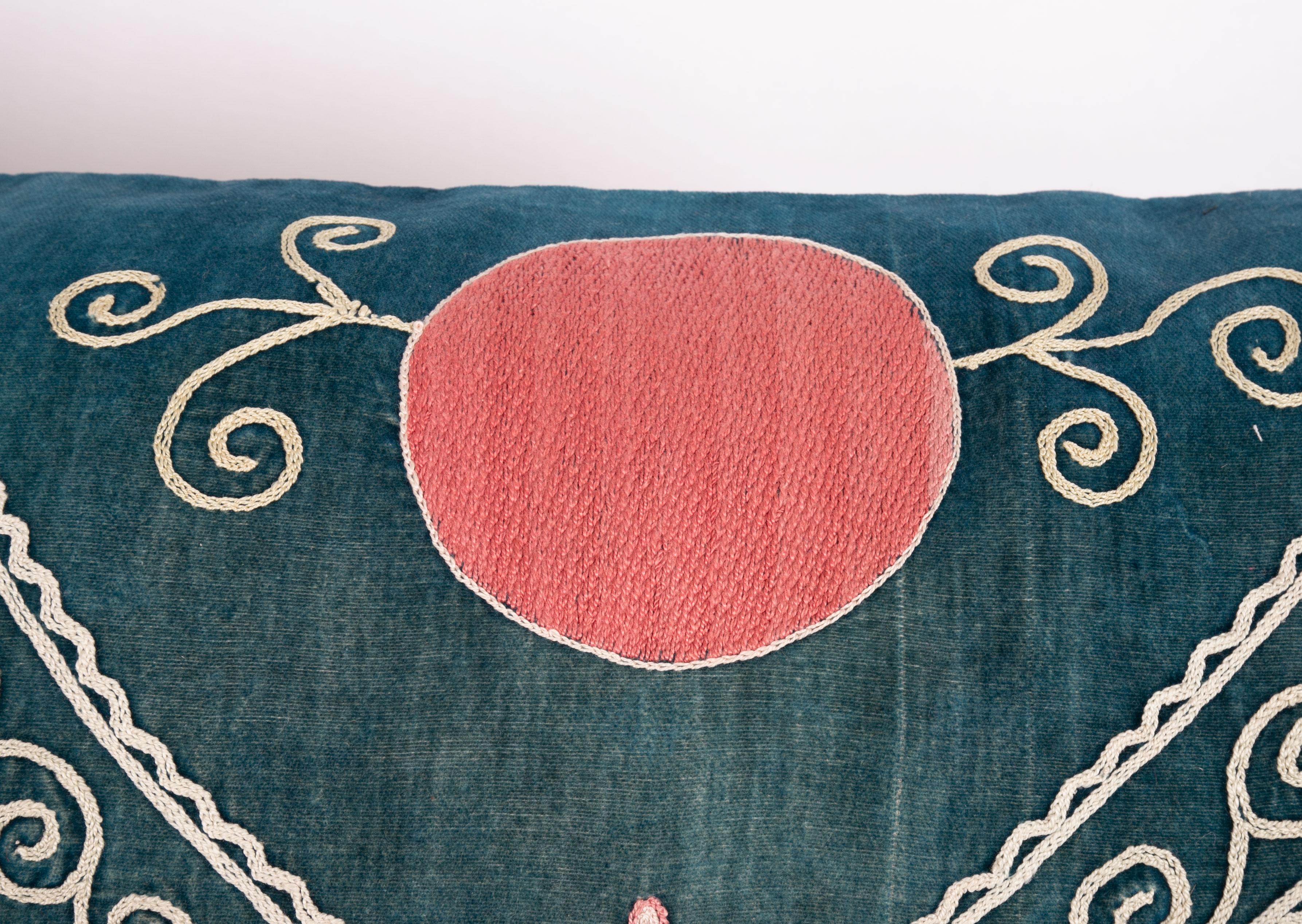 Antique Suzani Pillow Case Made from an Early 20th Century Velvet Suzani In Good Condition In Istanbul, TR