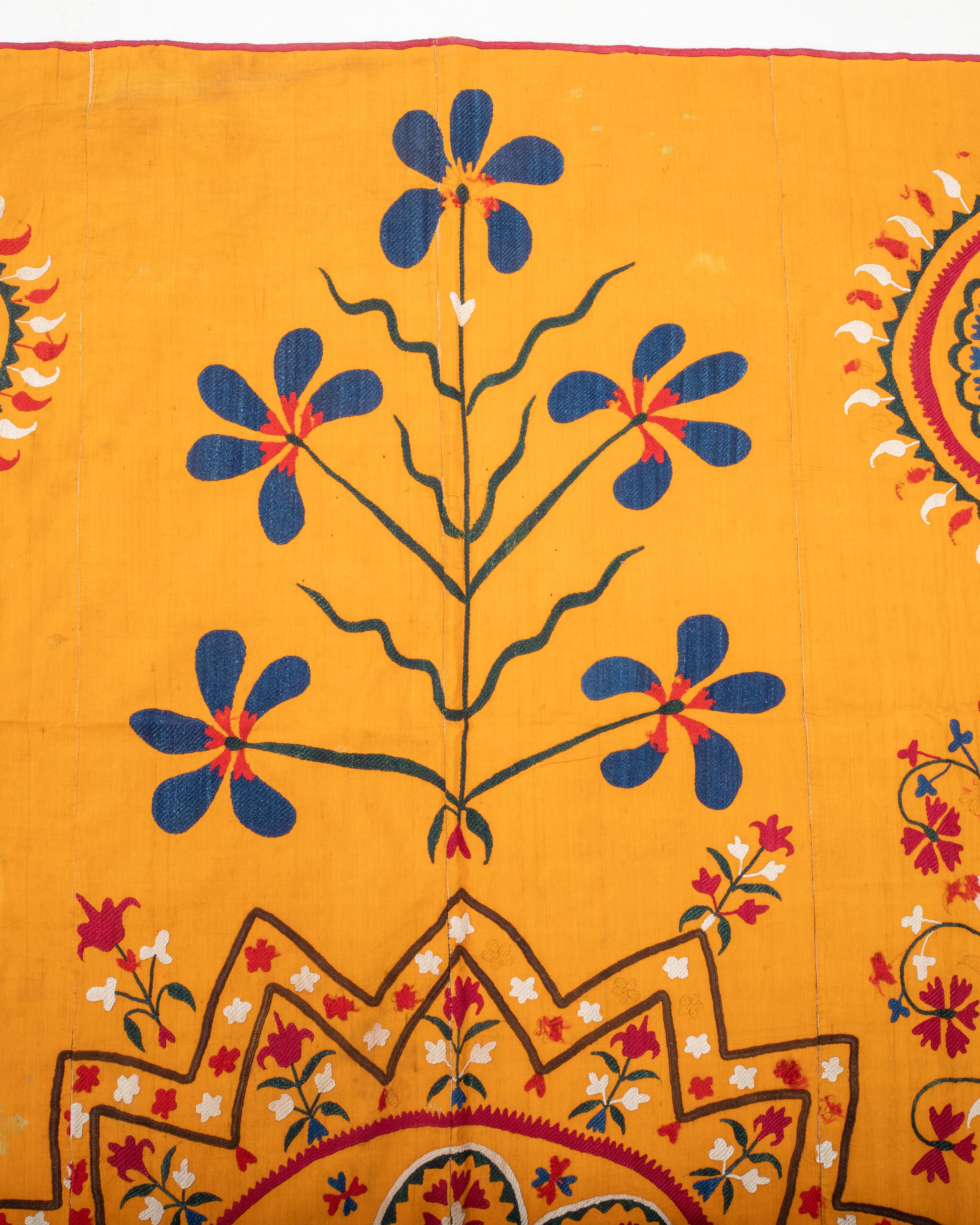 20ième siècle Suzani ancien, Tashkent, Ouzbékistan, années 1900 en vente