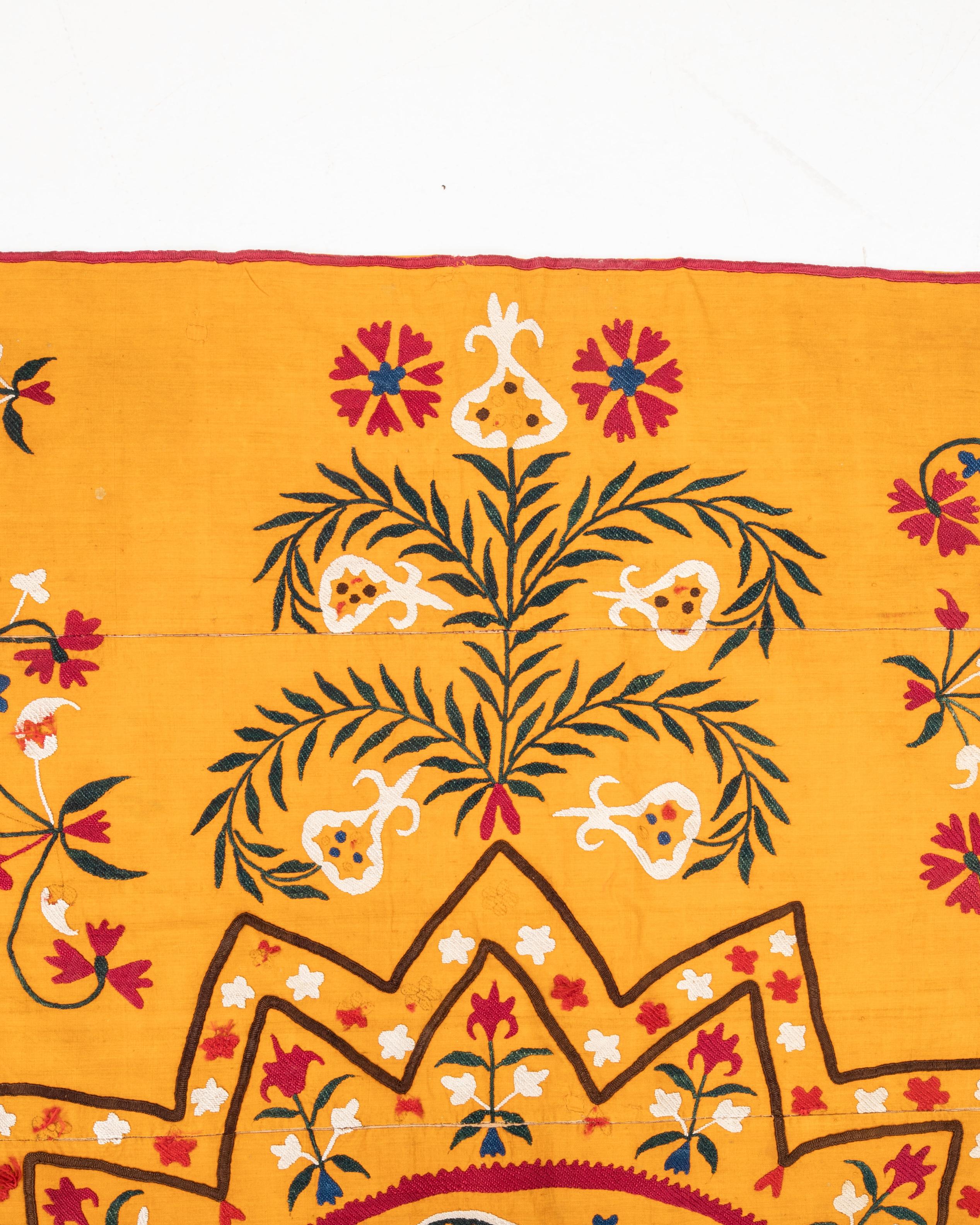 Suzani ancien, Tashkent, Ouzbékistan, années 1900 en vente 1