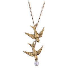 Collar Antiguo de Aves Golondrina de Oro de 14k y 10k