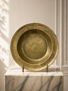 Antike schwedische Schale aus massiver Bronze des 18. Jahrhunderts mit eingravierten Initialen