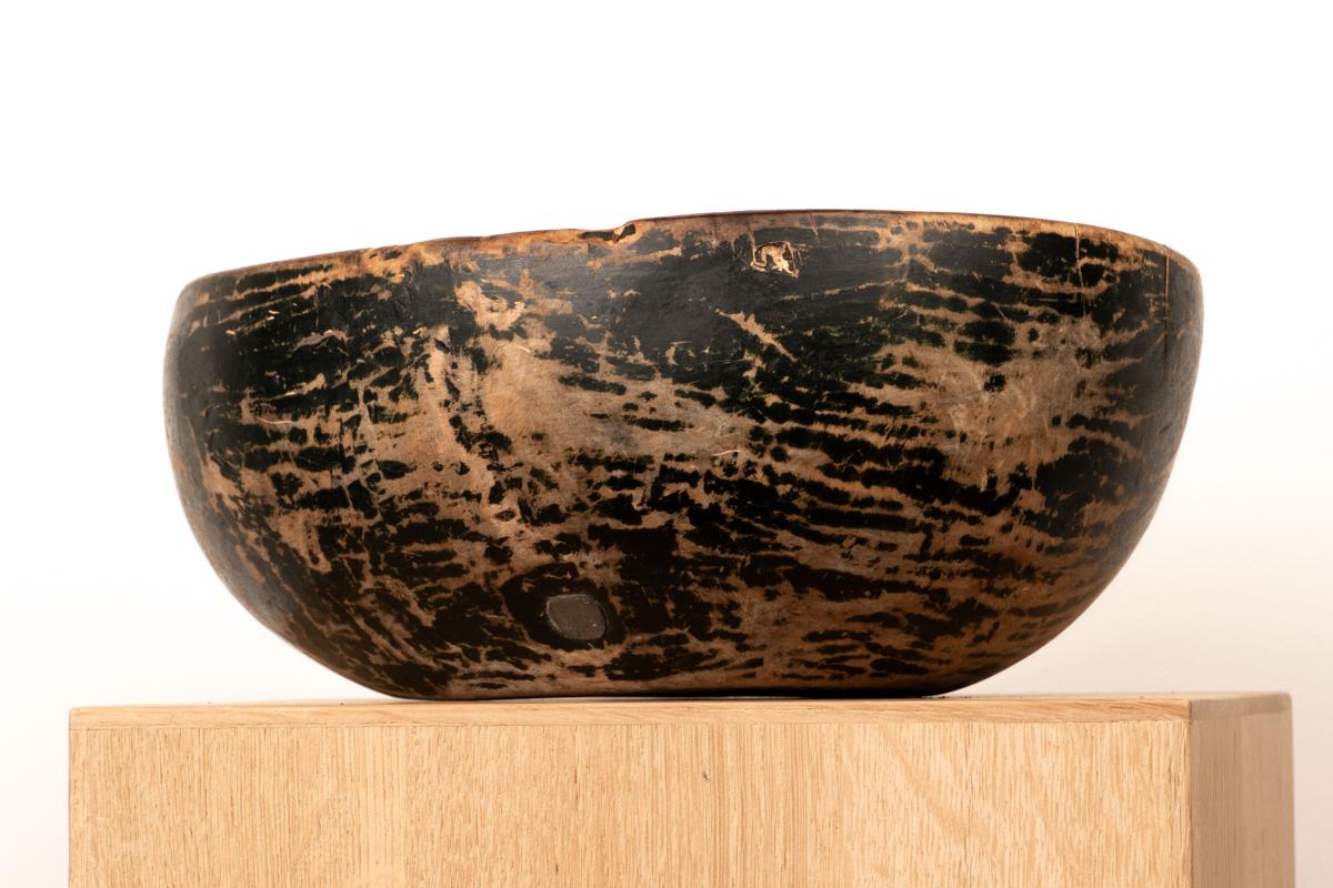 Antique Swedish Primitive Wooden Bowl – 19th Century, Partially Painted For Sale 6