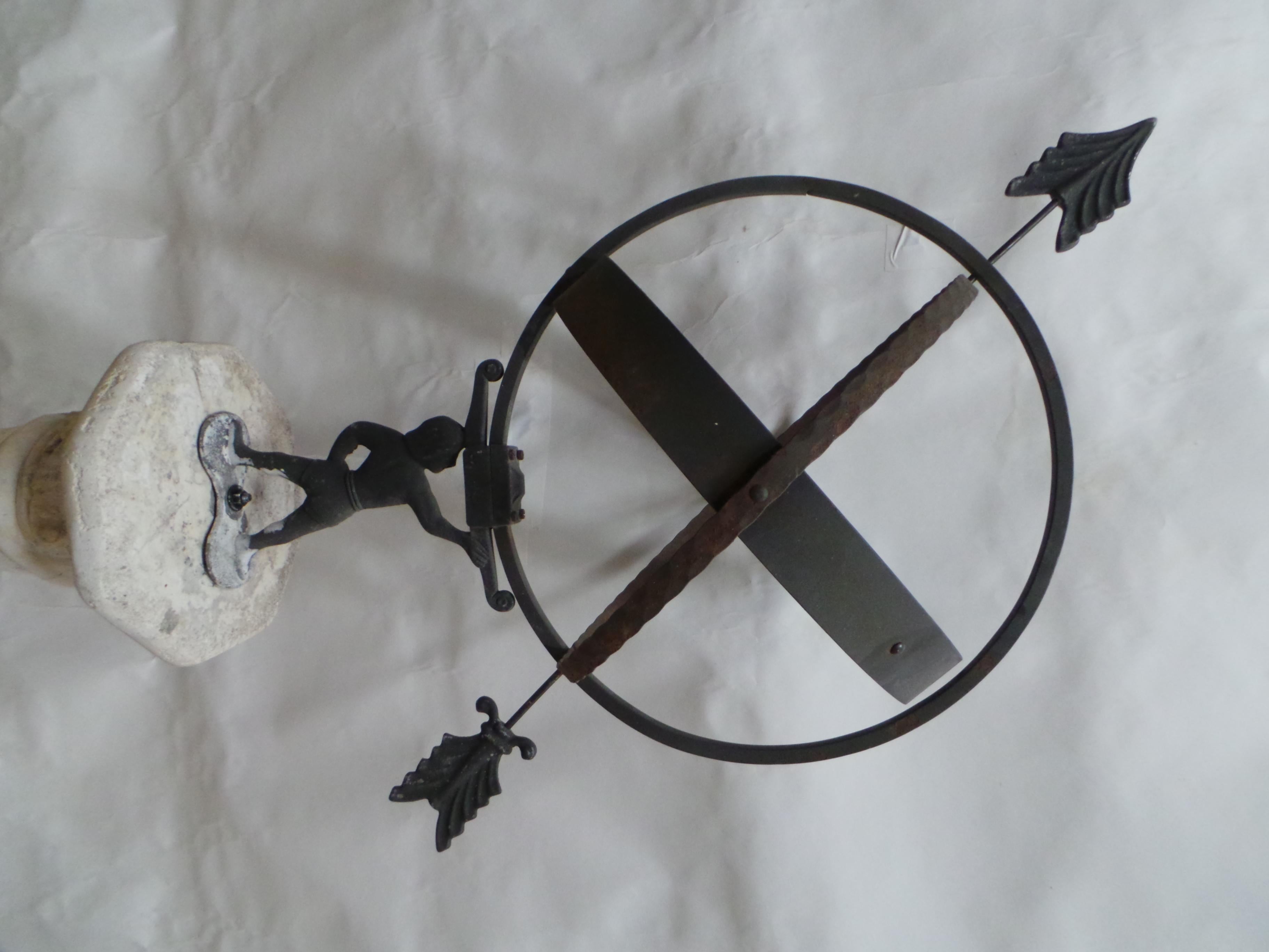Antiker schwedischer Atlas Sundial, Sundial  im Angebot 4